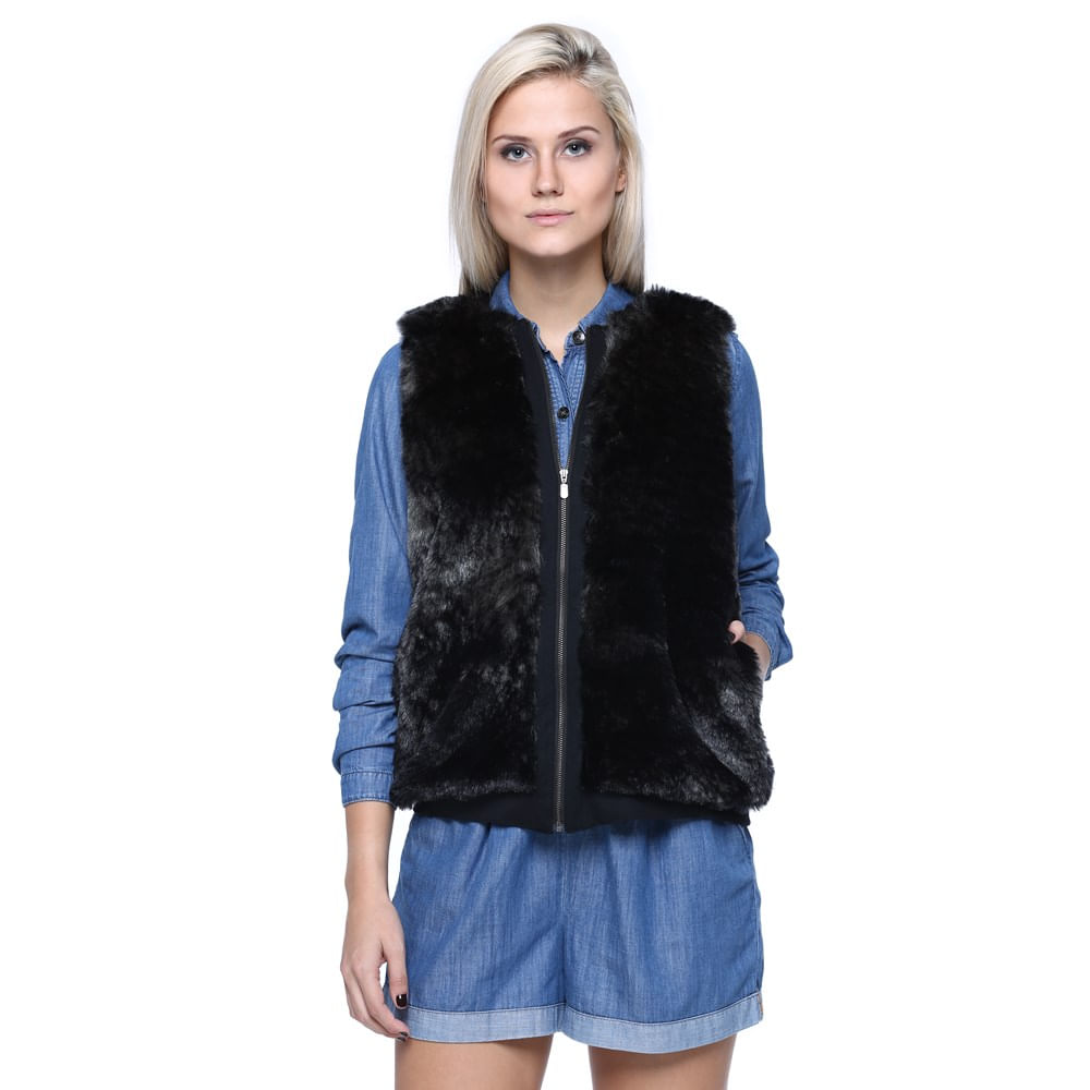 Constanza Fernandez Confira os melhores casacos e coletes de pelo fake para se aquecer com estilo neste inverno. Tudo em até 6x sem juros. Entrega para todo o Brasil!