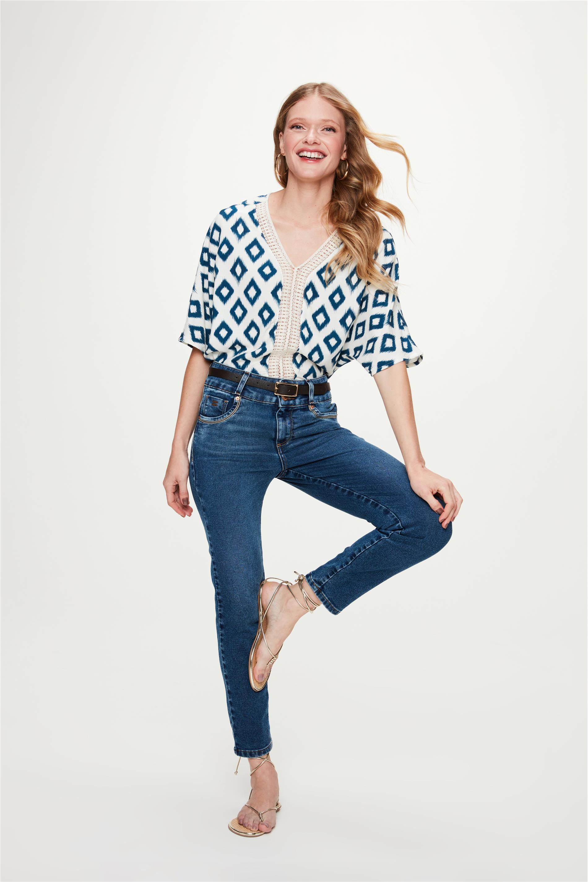 Calça Jeans Skinny Cropped Dois Botões