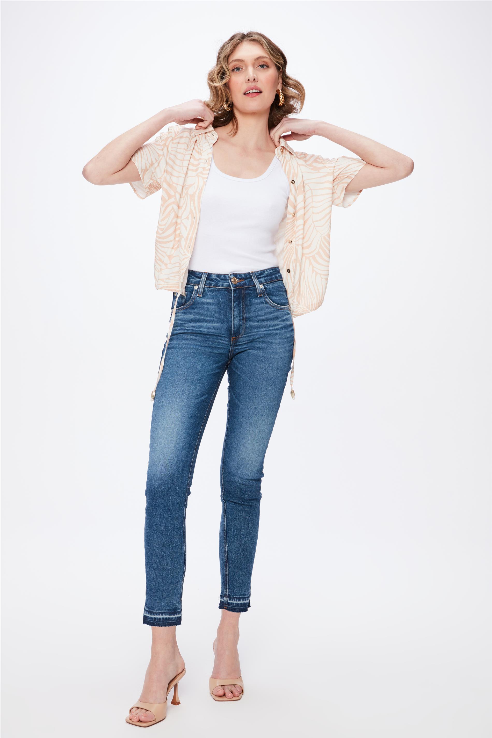 Calça Skinny Cropped com Barra Desfiada