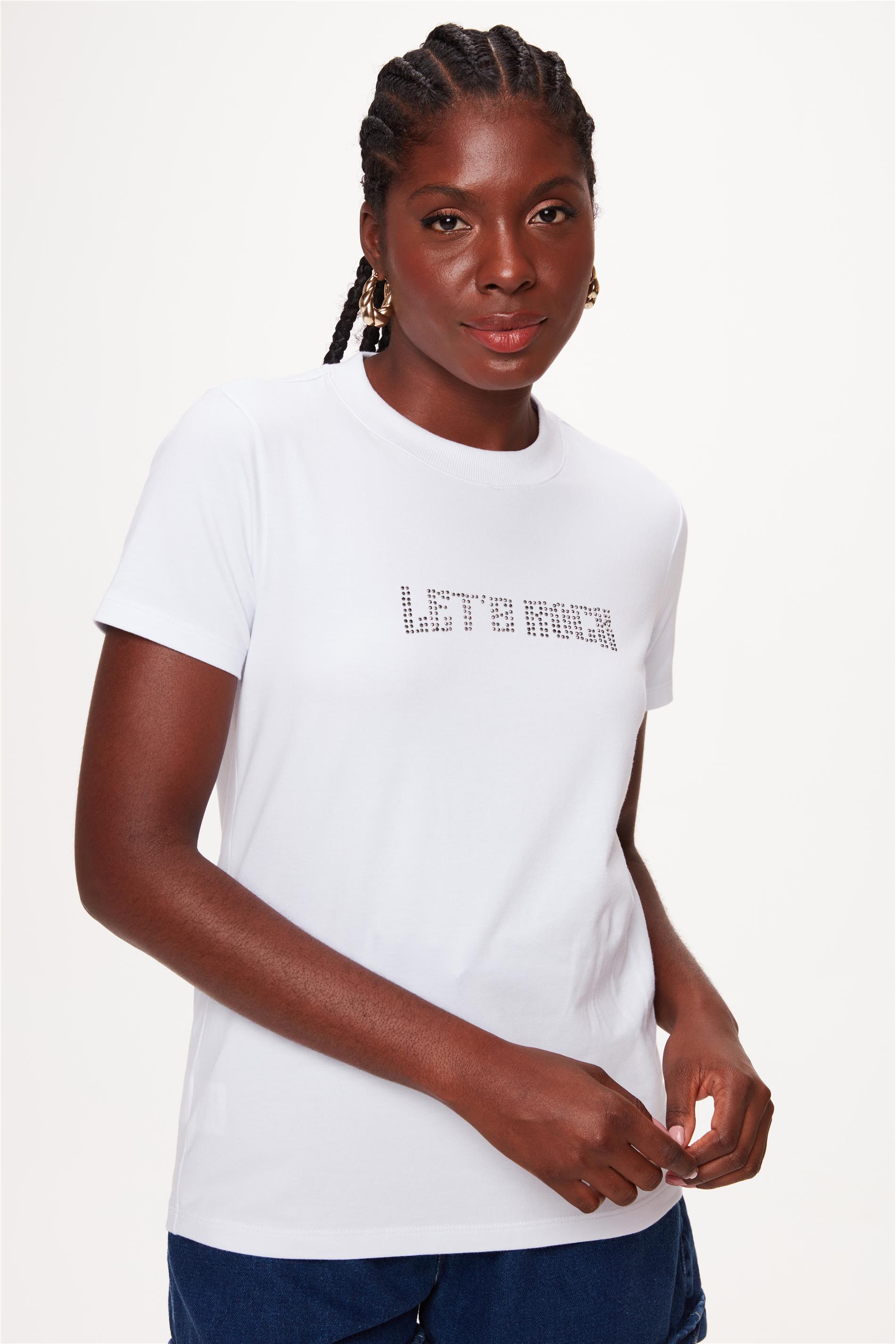 Camiseta com Estampa Central e Cristais