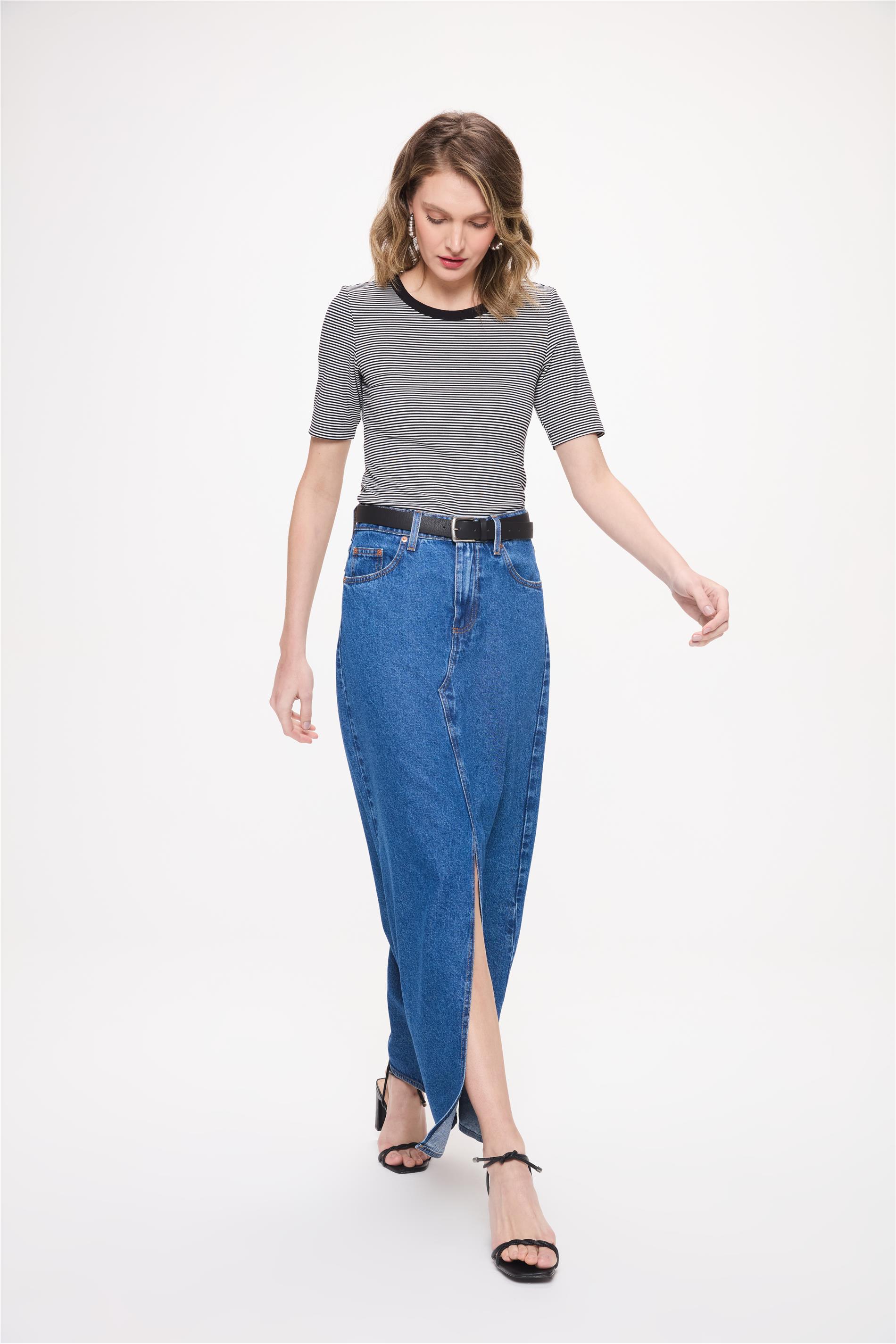 Saia Longa Jeans com Fenda Frontal