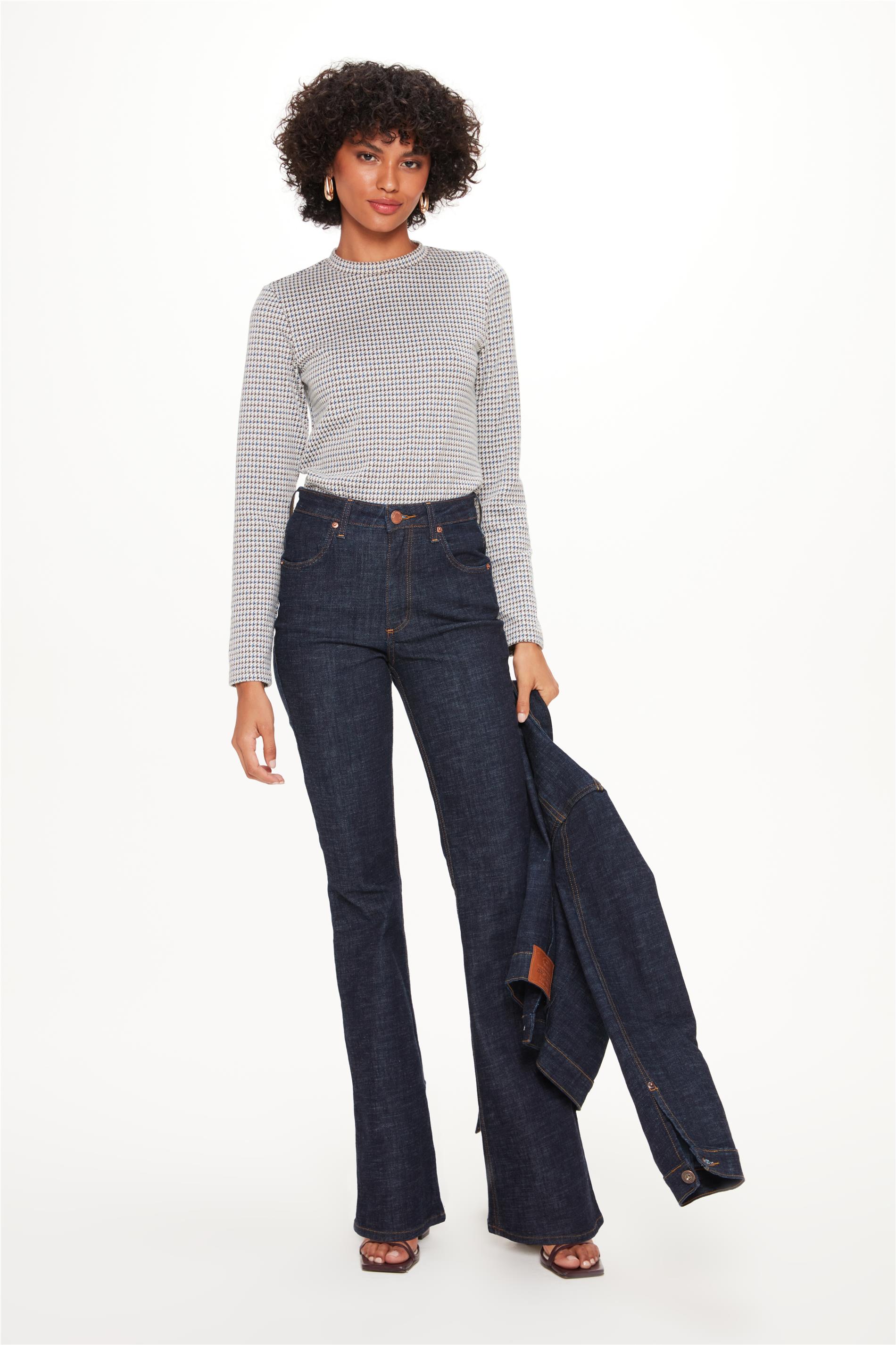 Calça Jeans Boot Cut Escura G4