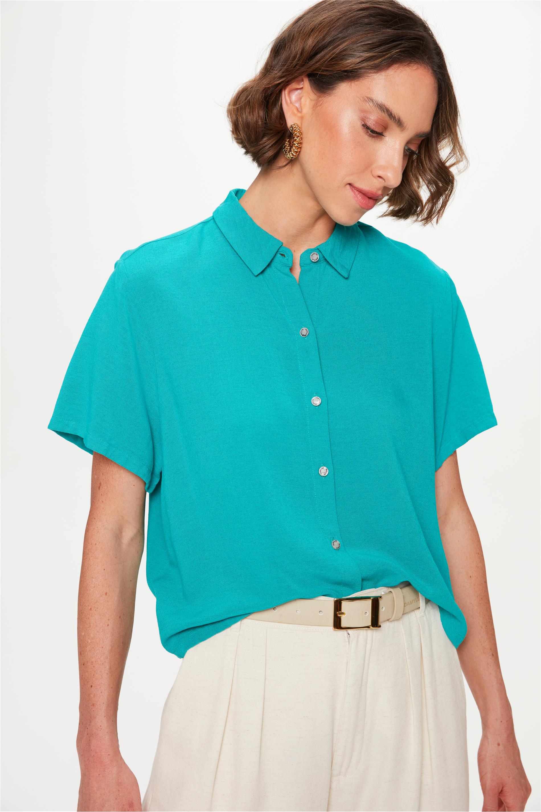 Camisa Feminina Solta Estilo Boxy