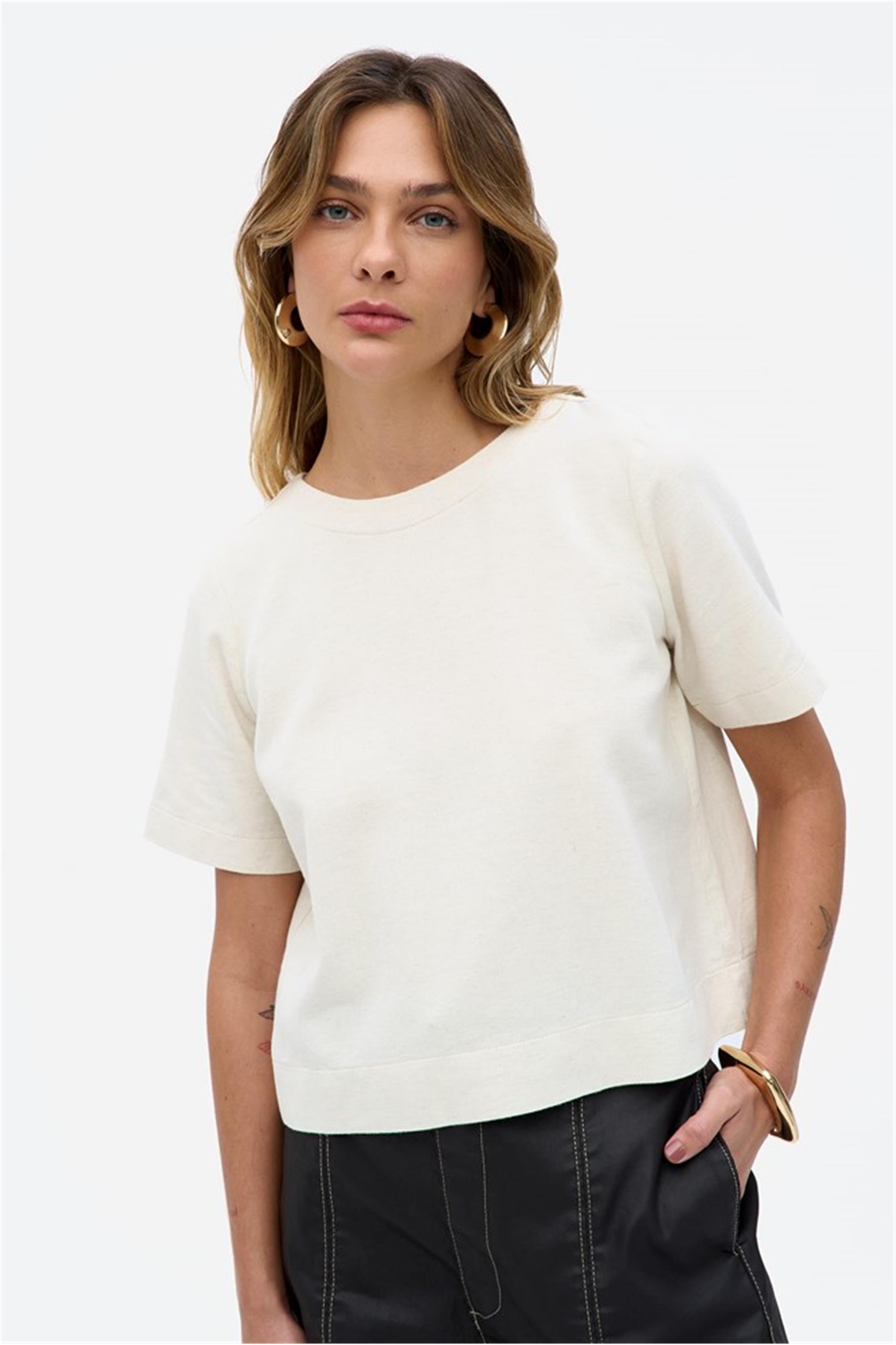 Blusa Solta de Linho com Botões