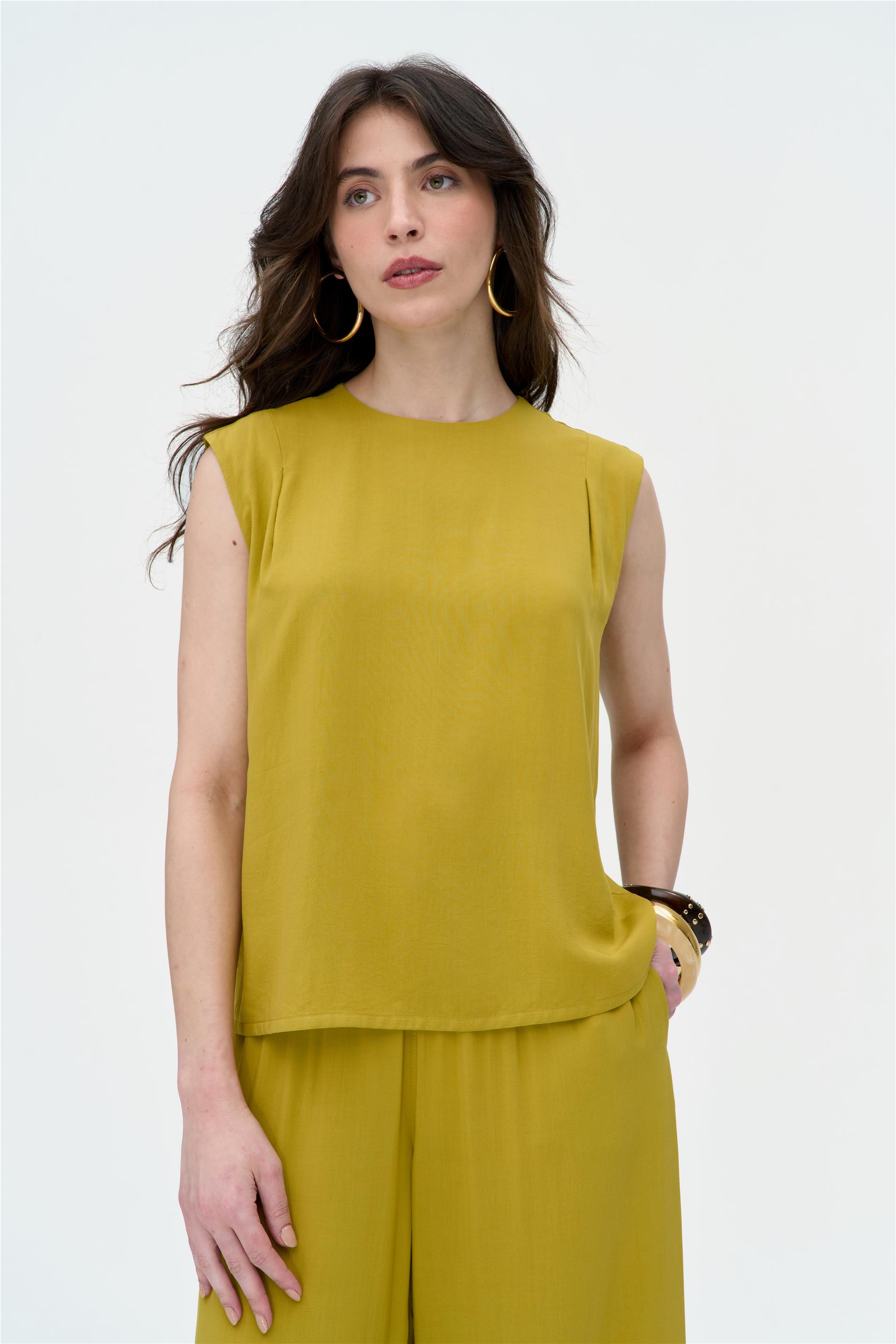 Blusa Feminina em Viscose com Pregas