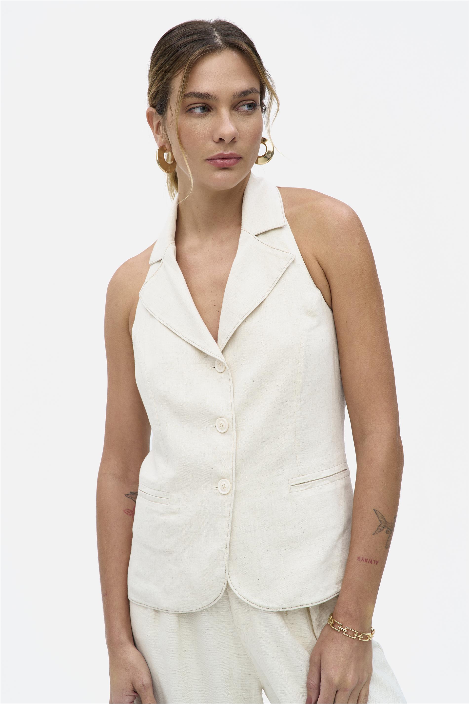 Blusa Frente Única com Linho e Botões