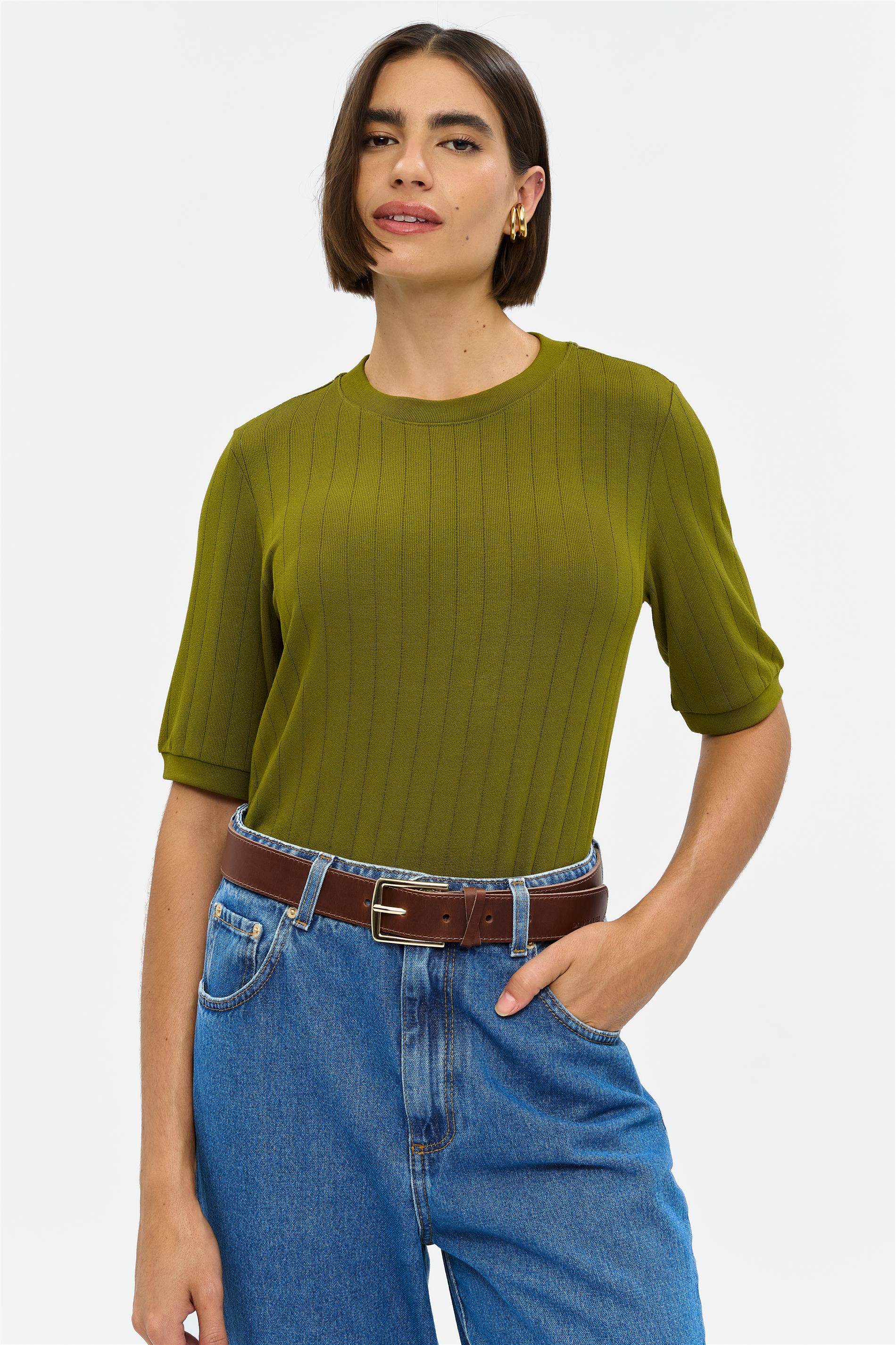 Blusa com Ribana na Gola e Punhos