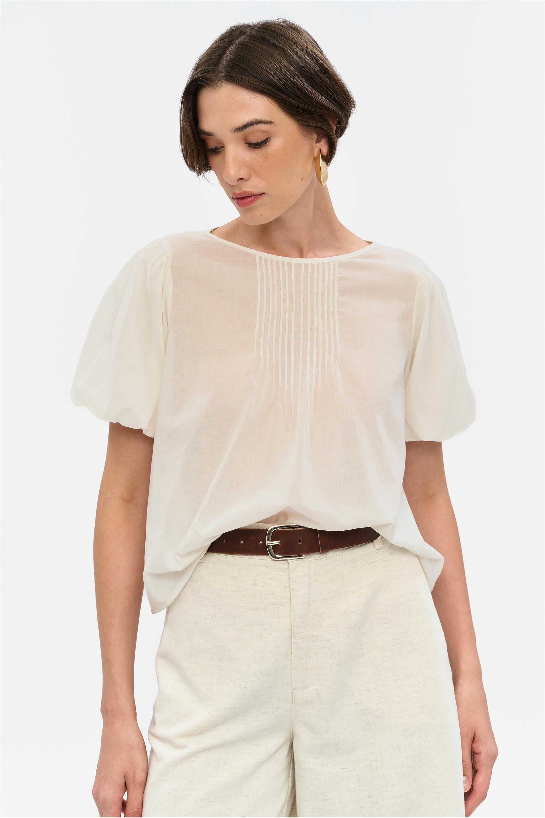 Blusa com Detalhe Balonê Mangas
