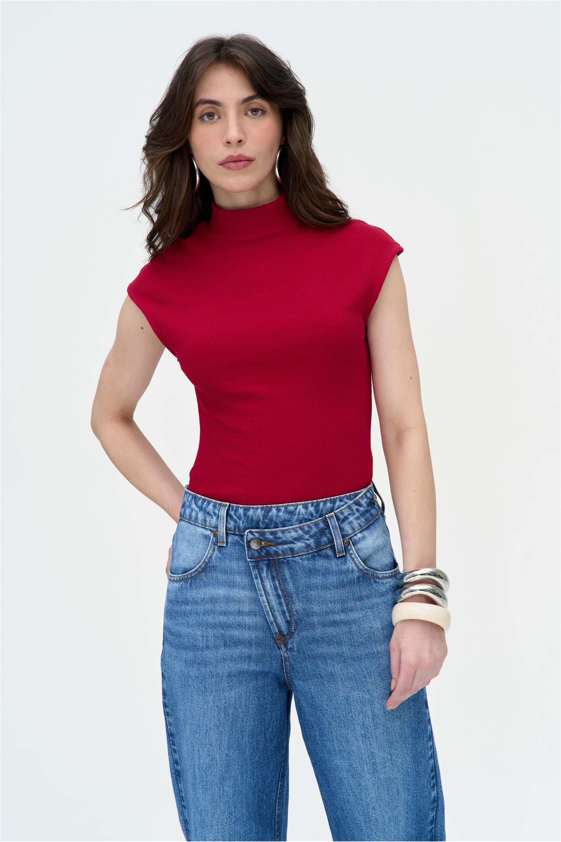Blusa Feminina em Malha Canelada