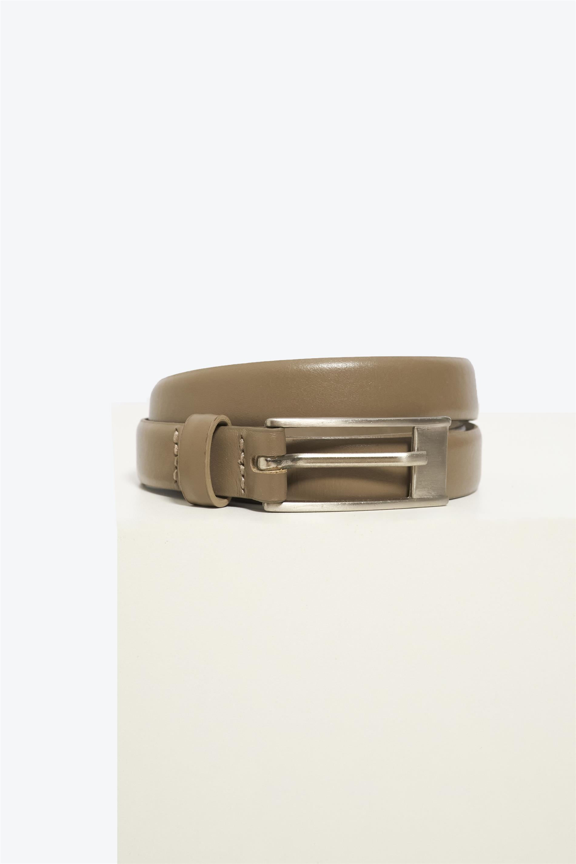 Cinto Feminino de Couro com Fivela