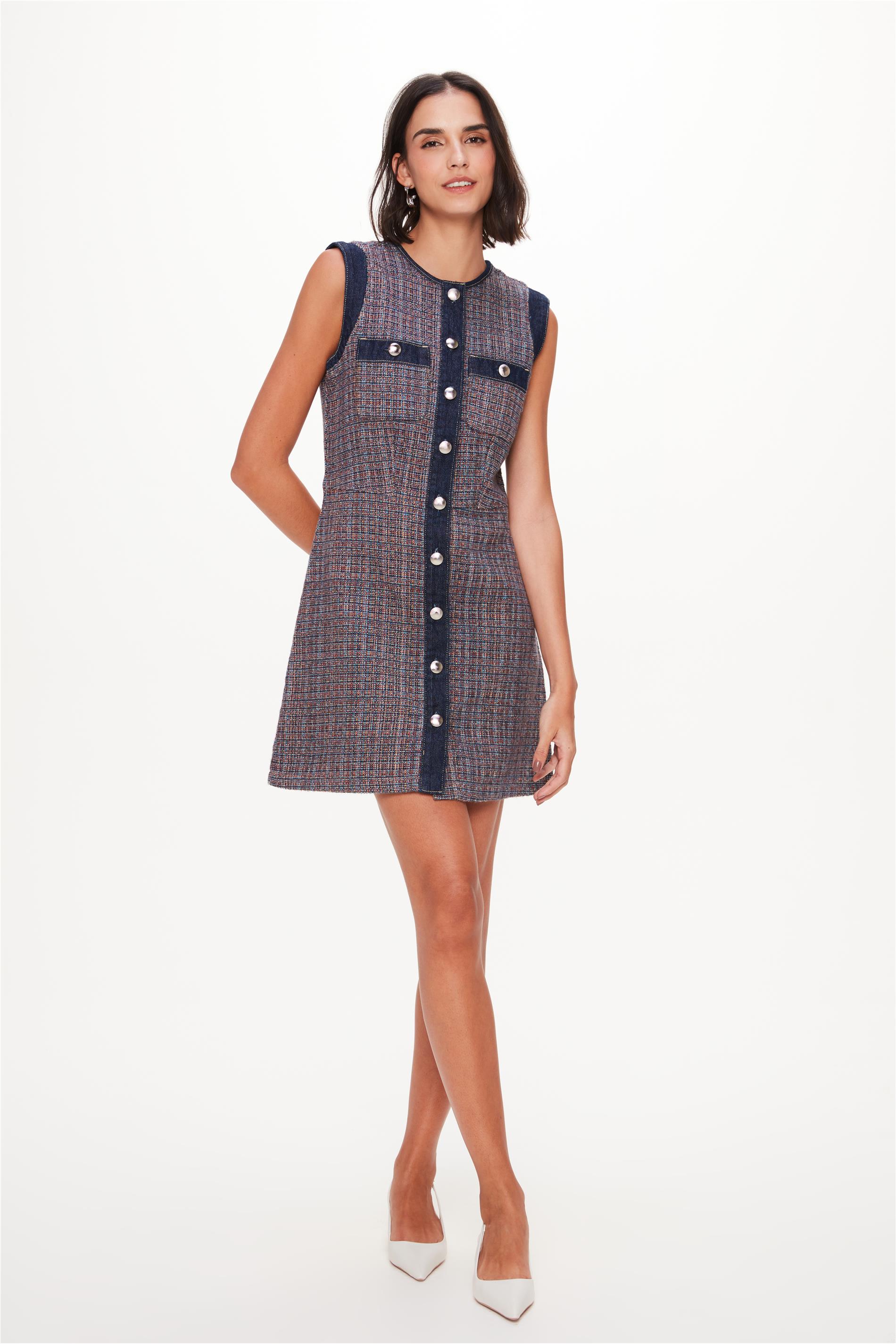 Vestido Mini em Tweed com Botões