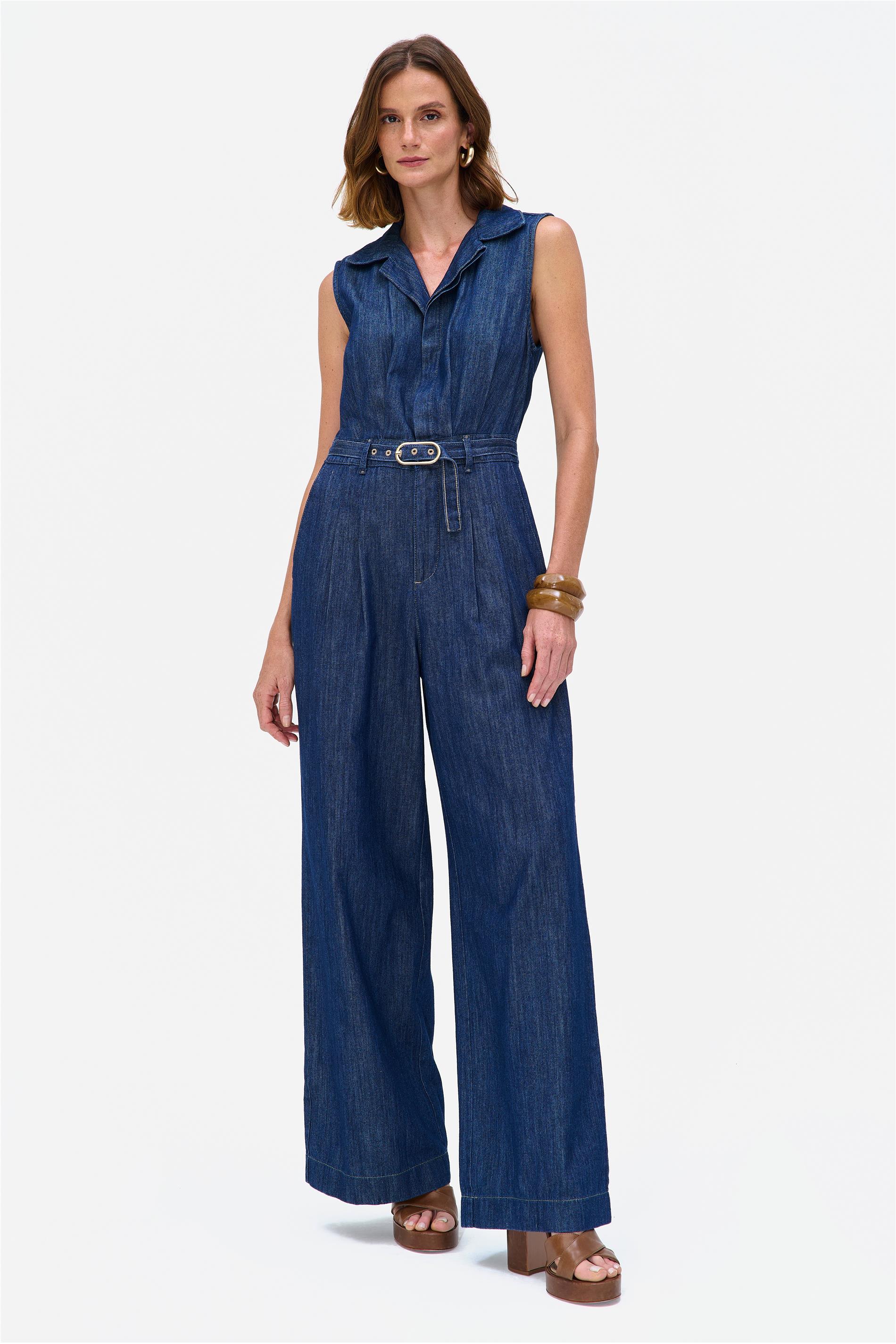 Macacão Jeans com Zíper e Cinto