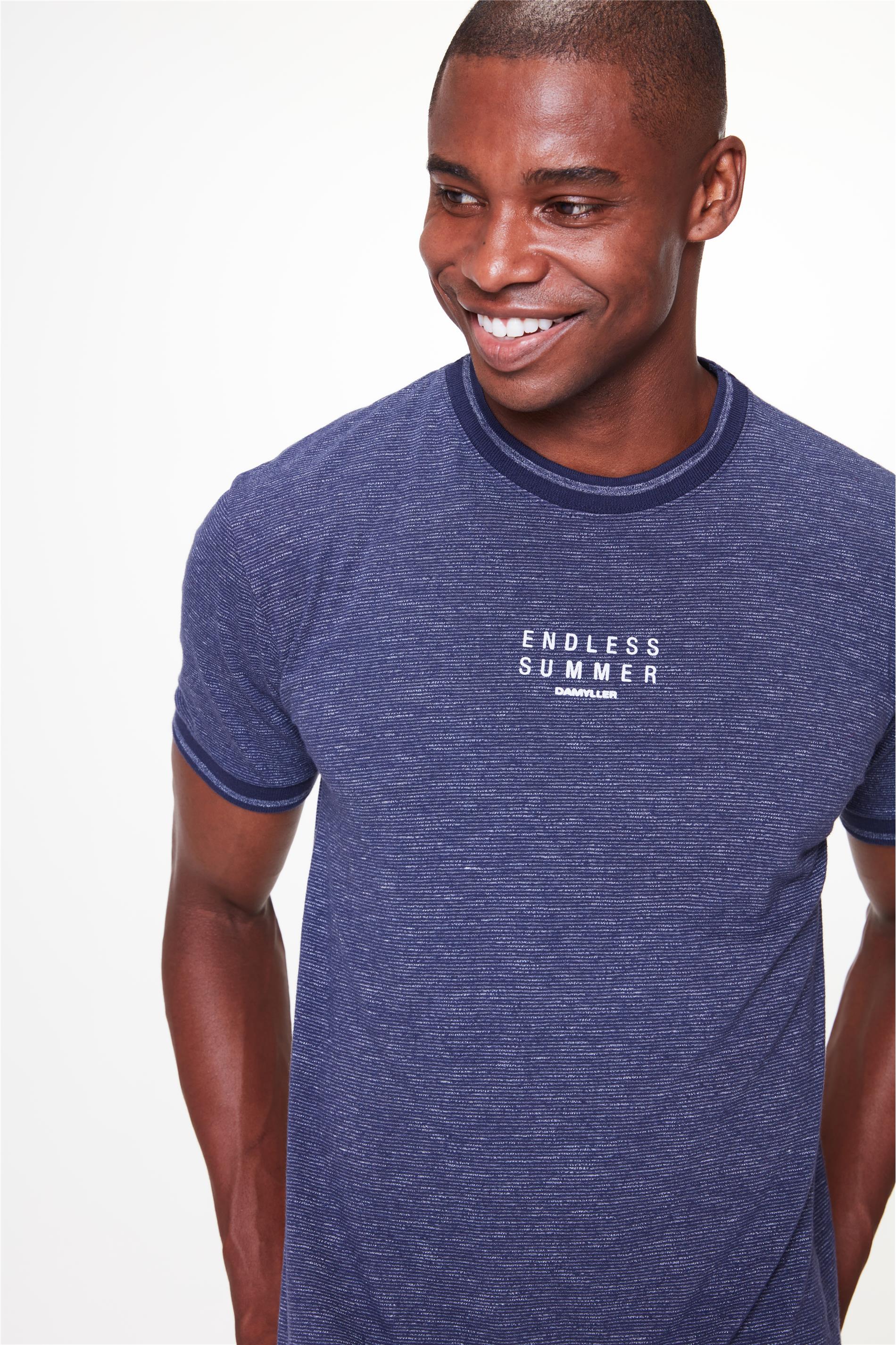 Camiseta com Estampa Endless Summer