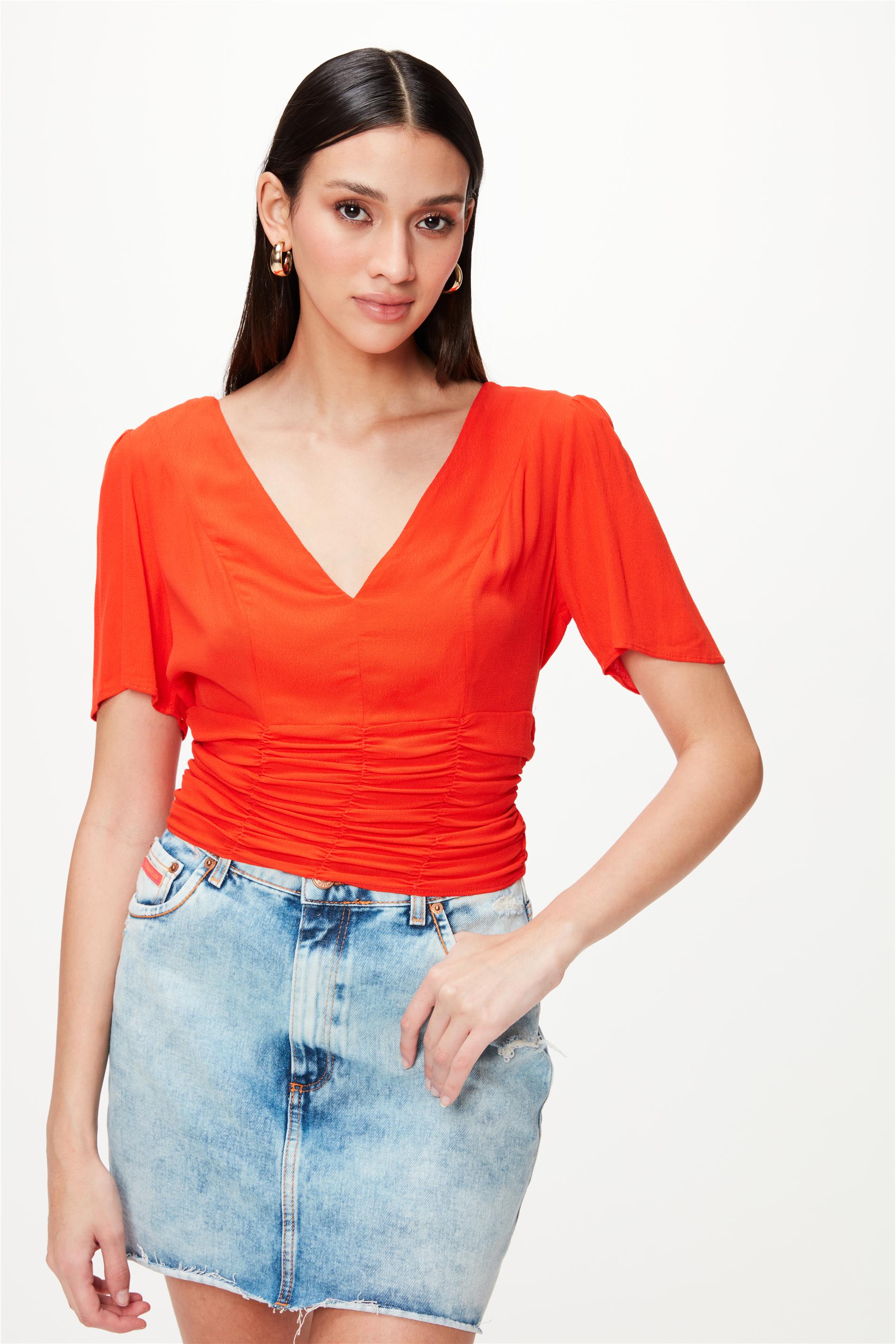 Blusa com Drapeado na Cintura