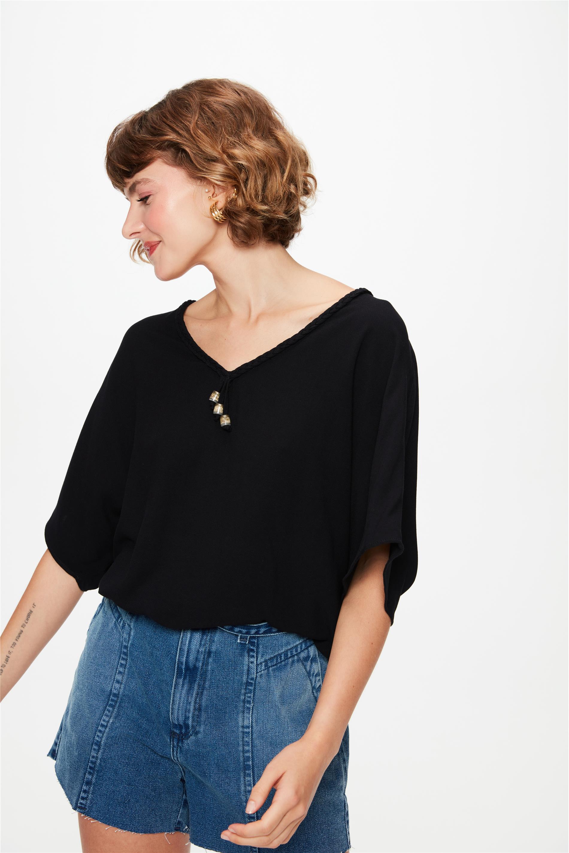 Blusa de Viscose com Decote V e Elástico