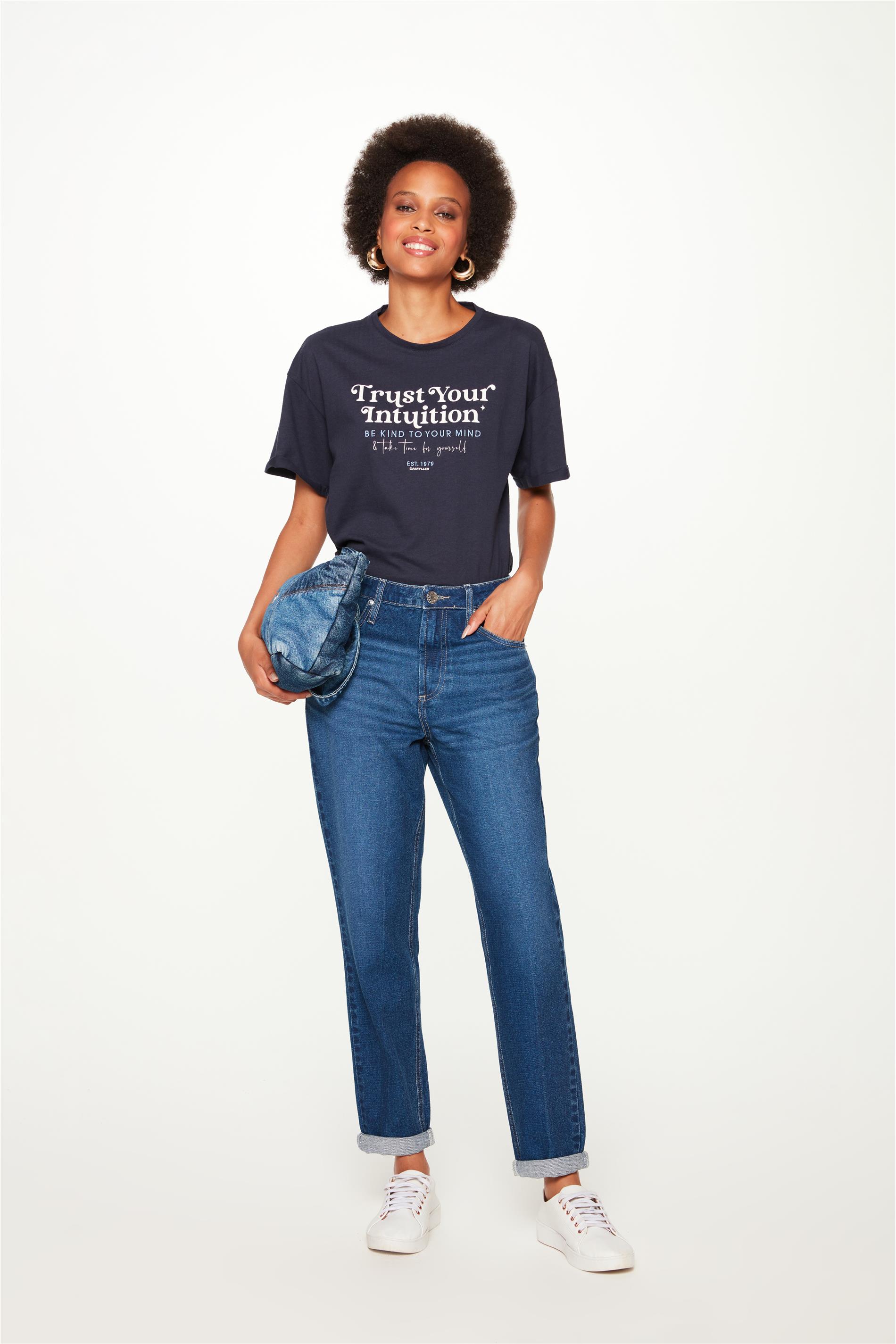 Calça Jeans Escura Mom Cropped