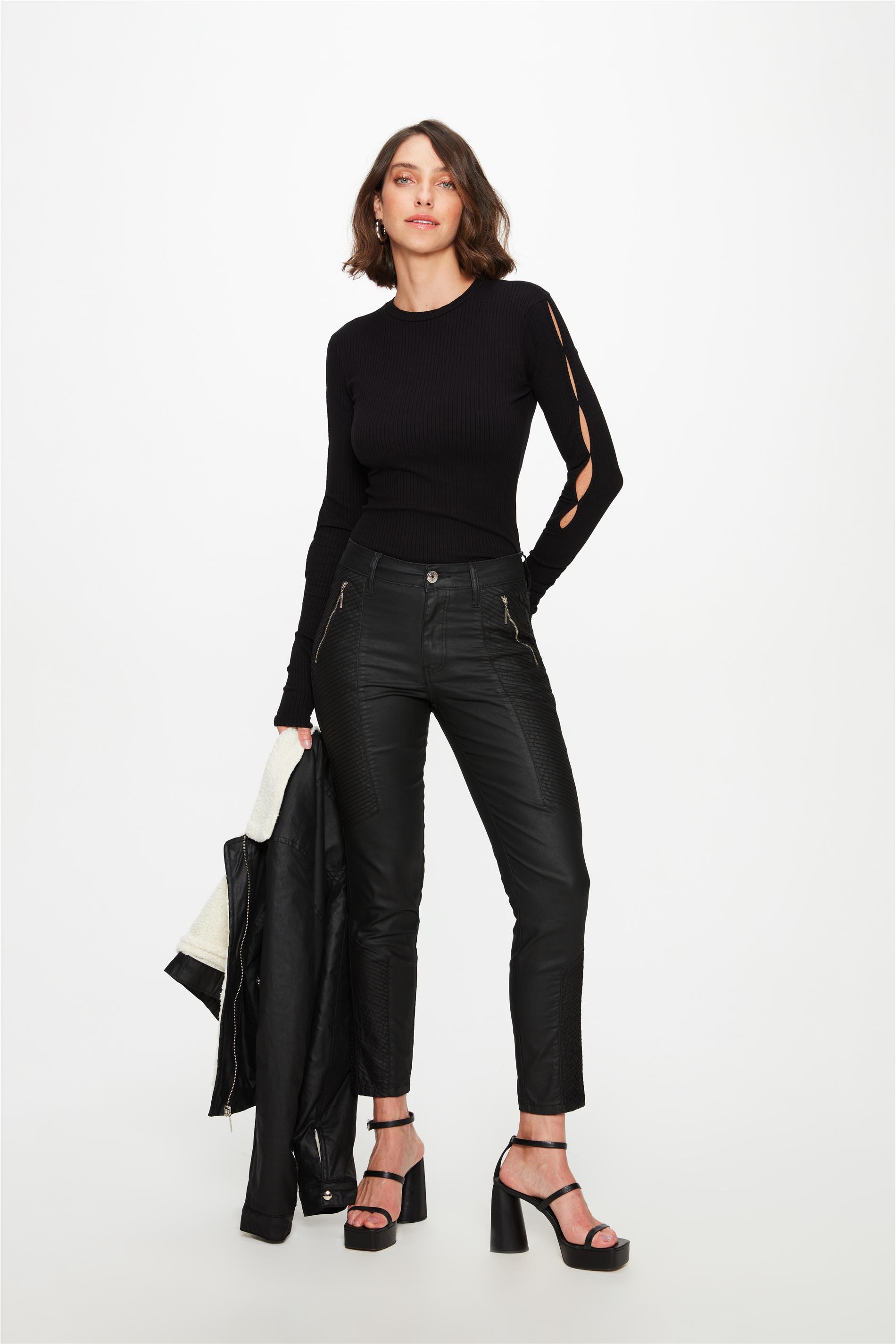 Calça Skinny Resinada Detalhes Biker