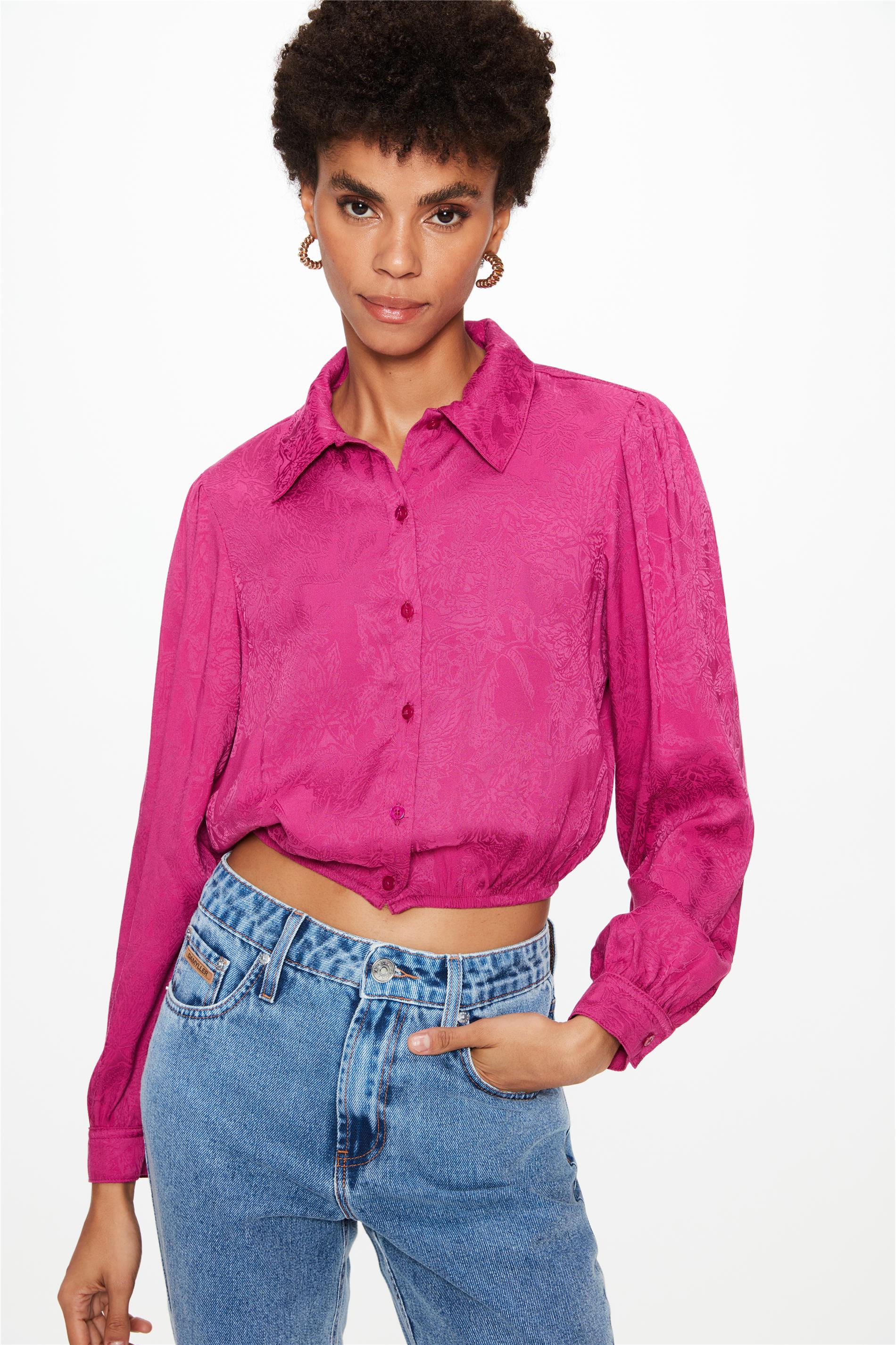 Camisa Cropped com Estampa em Textura