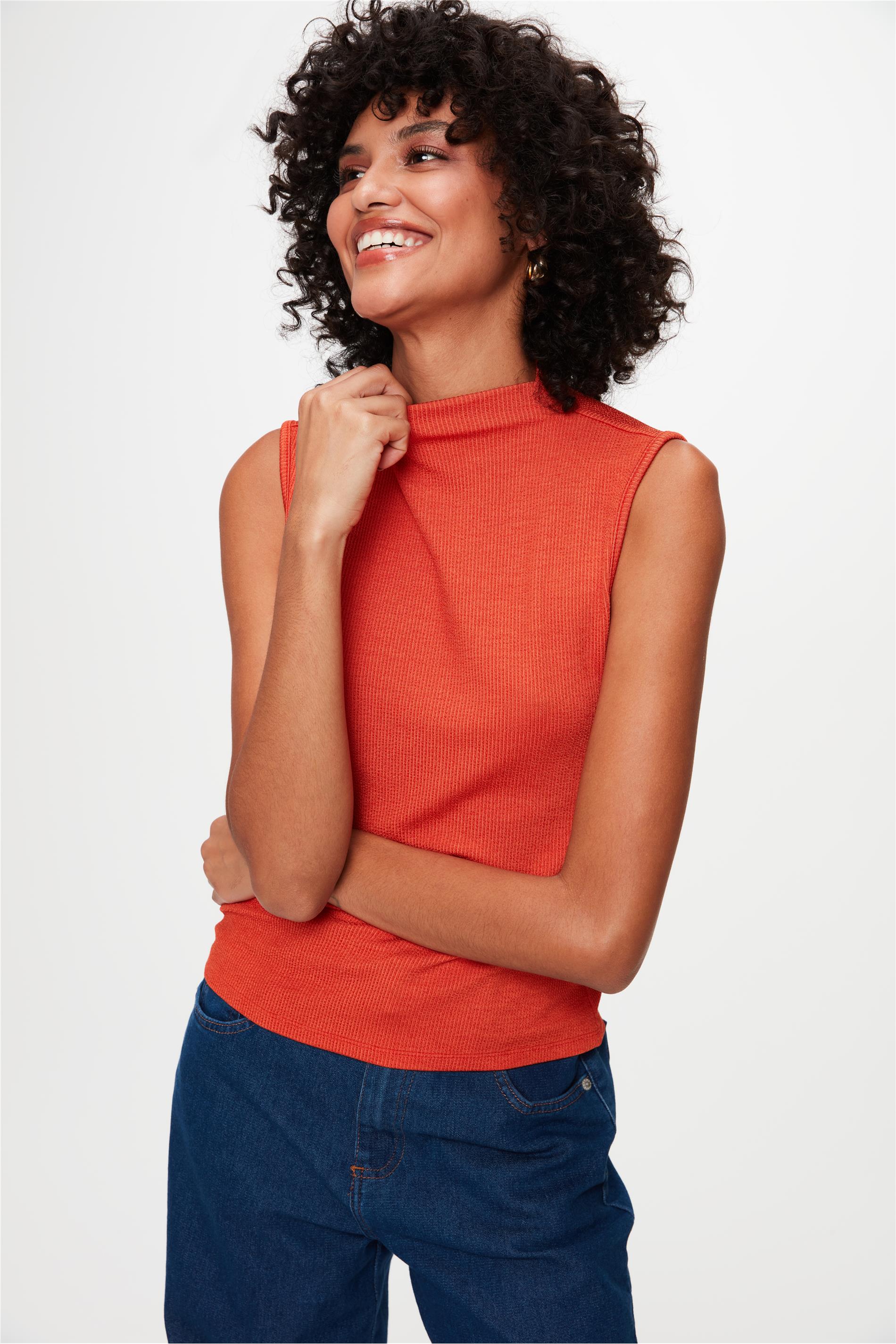 Blusa Regata com Gola Alta Canelada