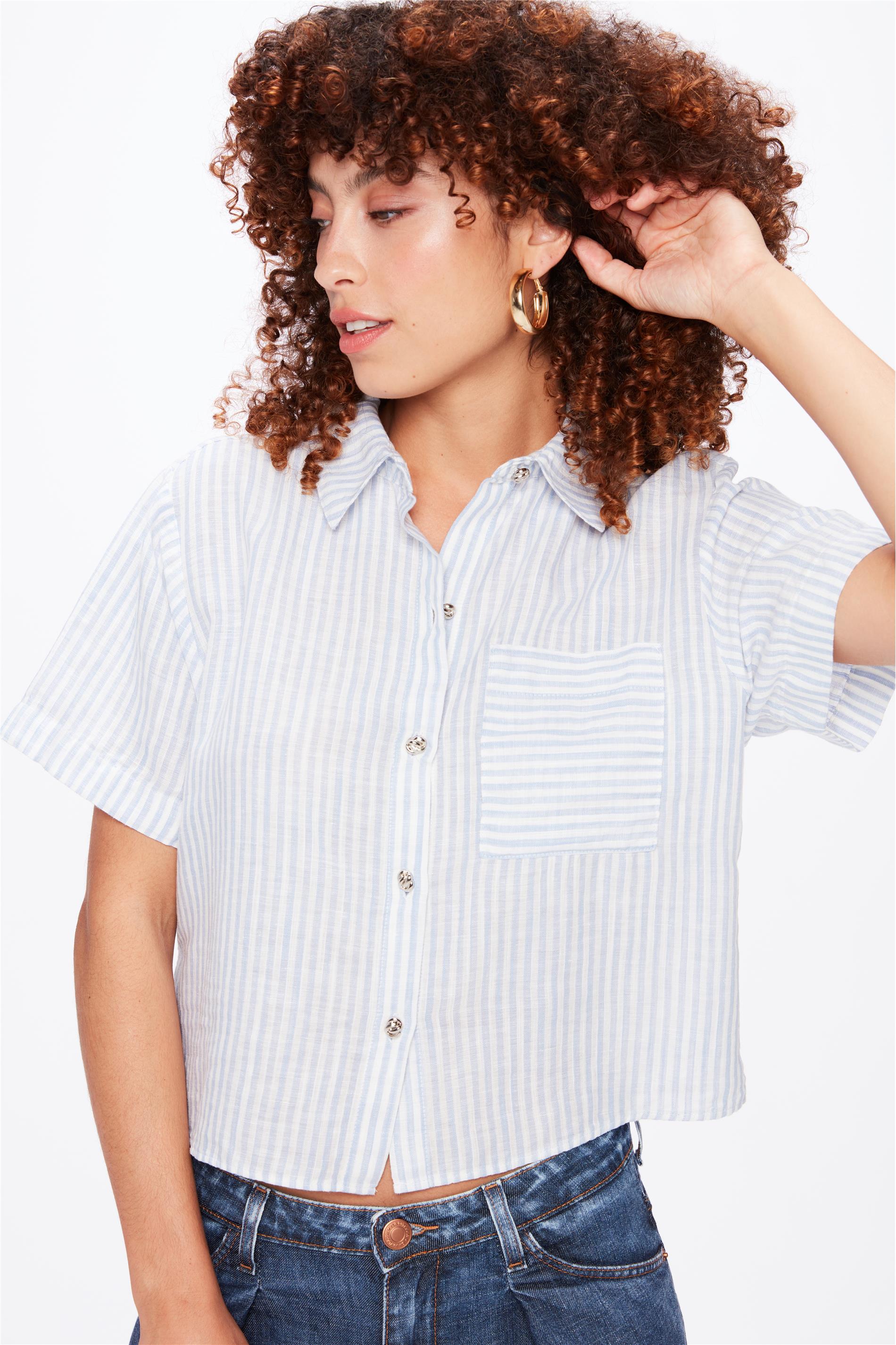 Camisa Curta com Listras Azuis