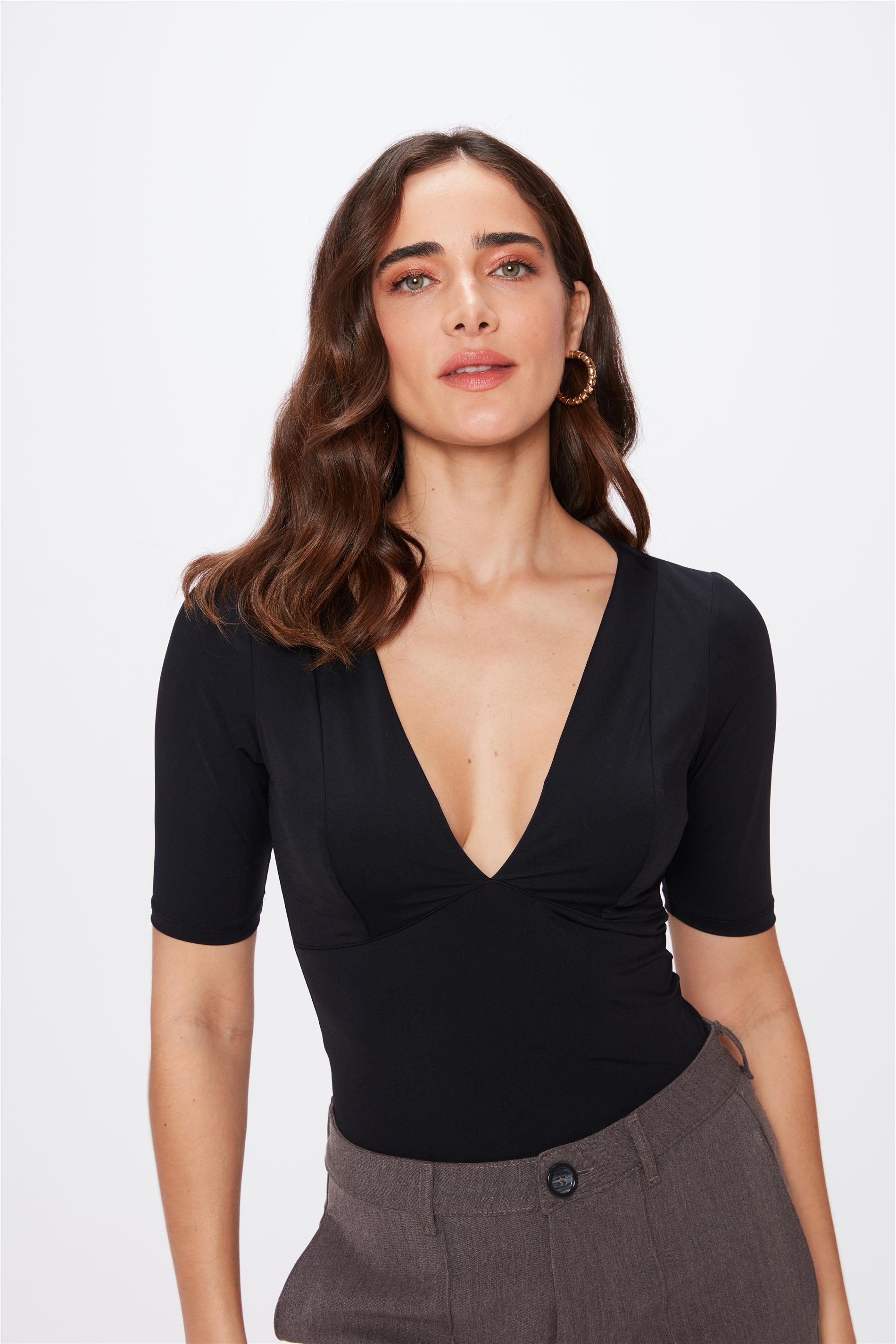 Blusa com Mangas e Frente Dupla