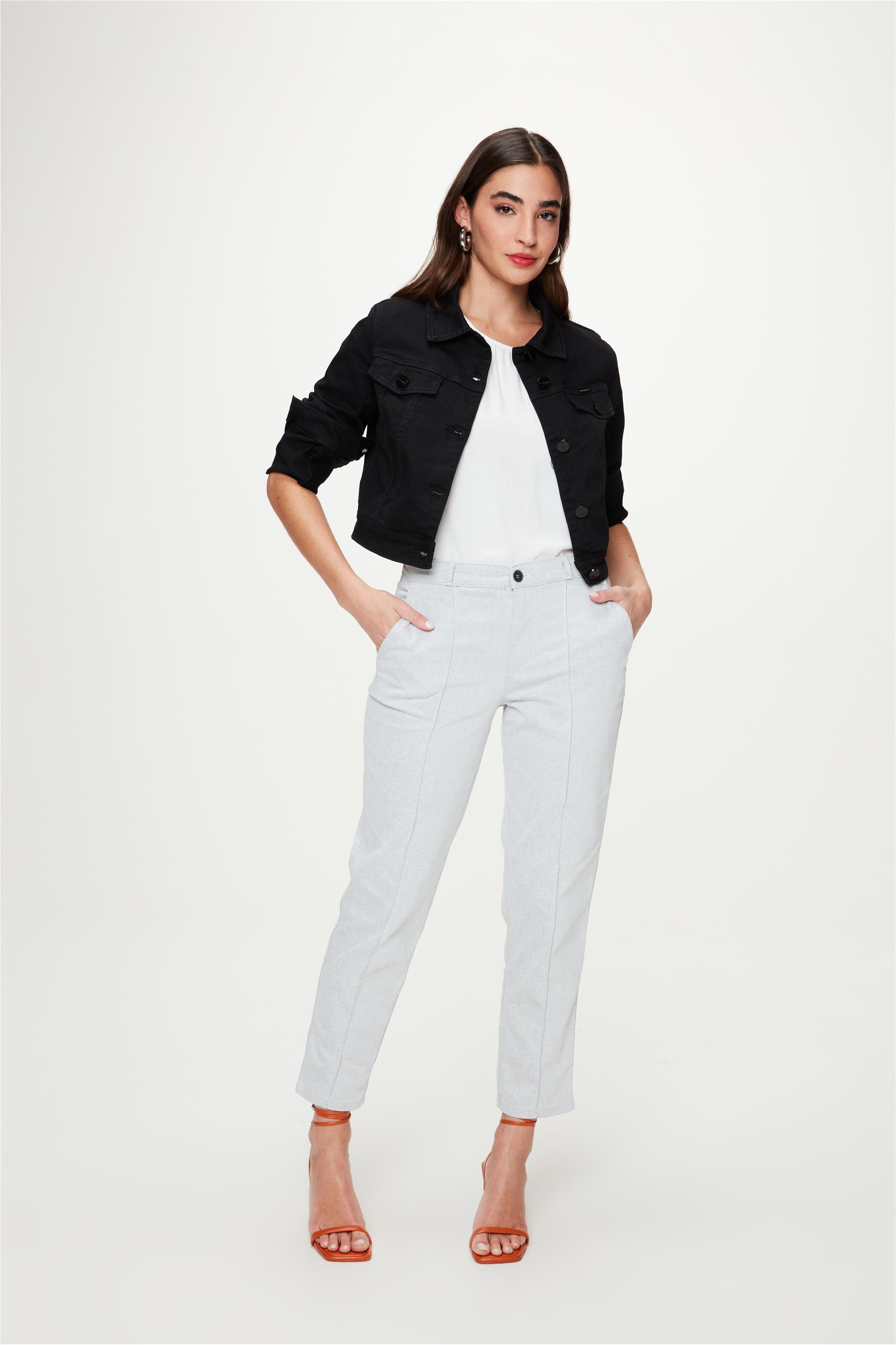 Calça Cropped Alfaiataria com Frisos