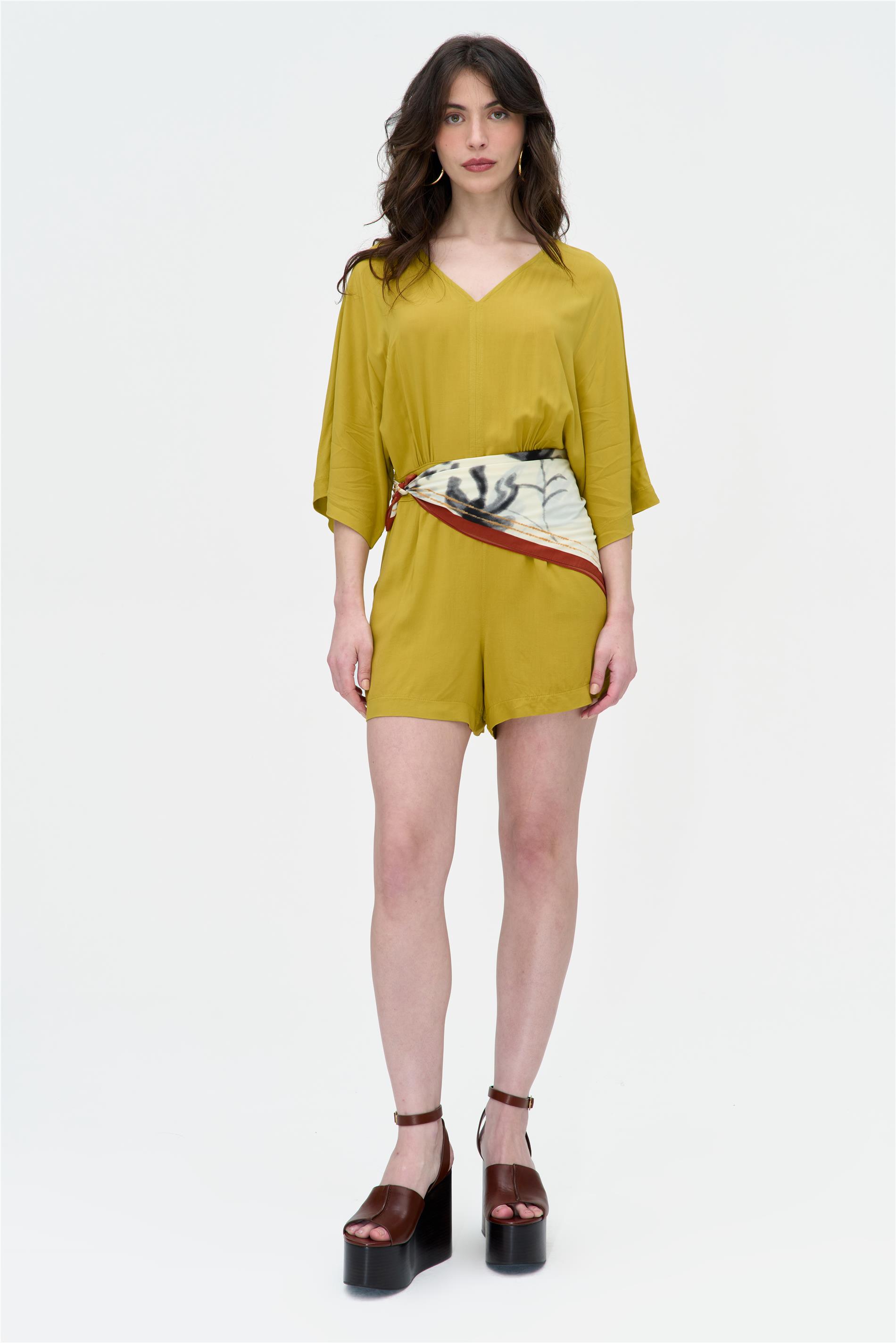 Macacão Feminino em Viscose com Decote V