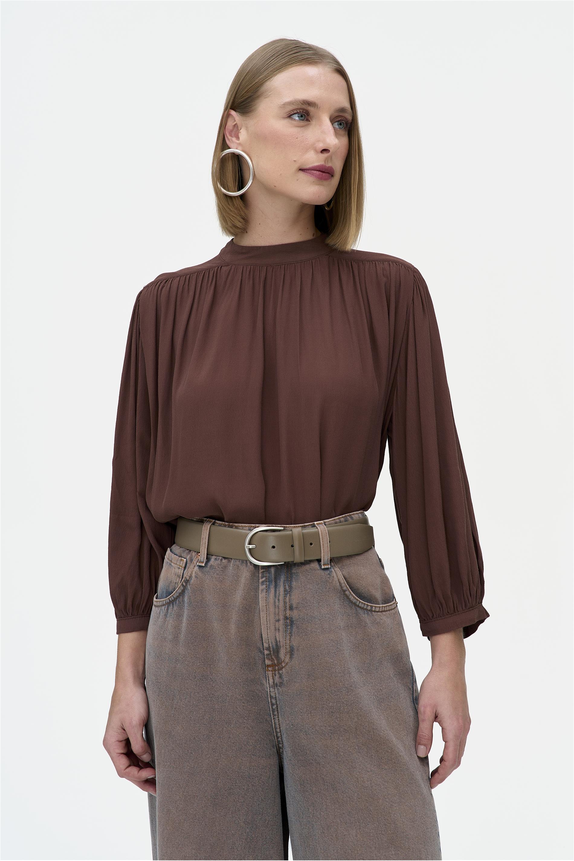 Blusa Feminina em Viscose com Franzidos