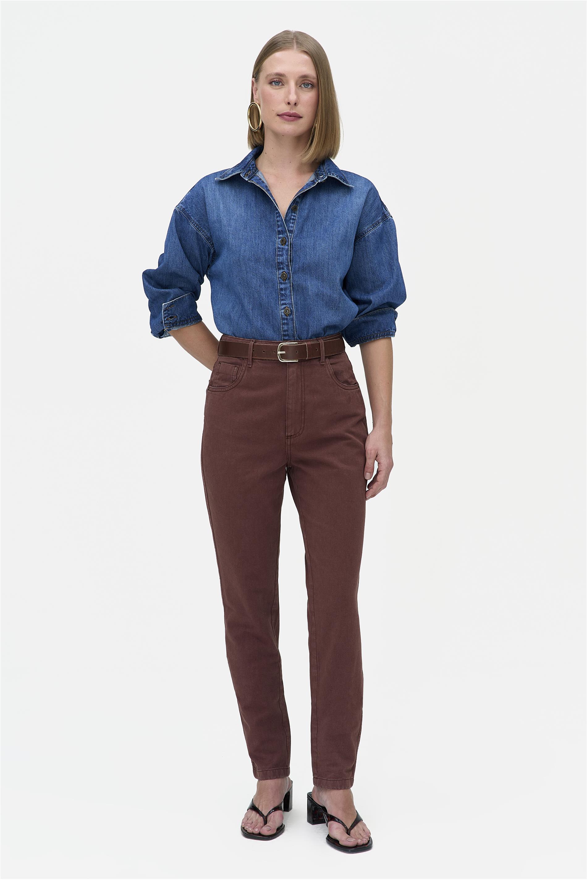 Calça Feminina Mom G5 C1 em Sarja