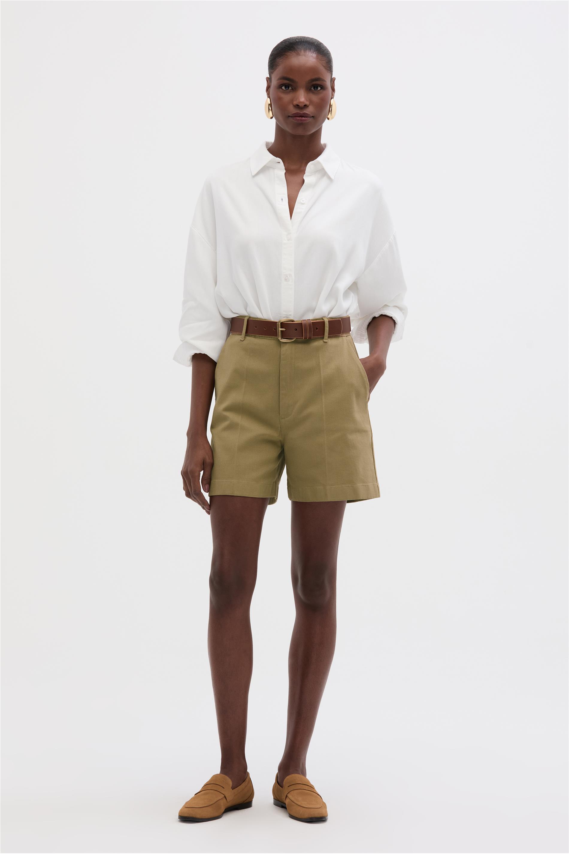 Short Feminino Solto G5 em Sarja