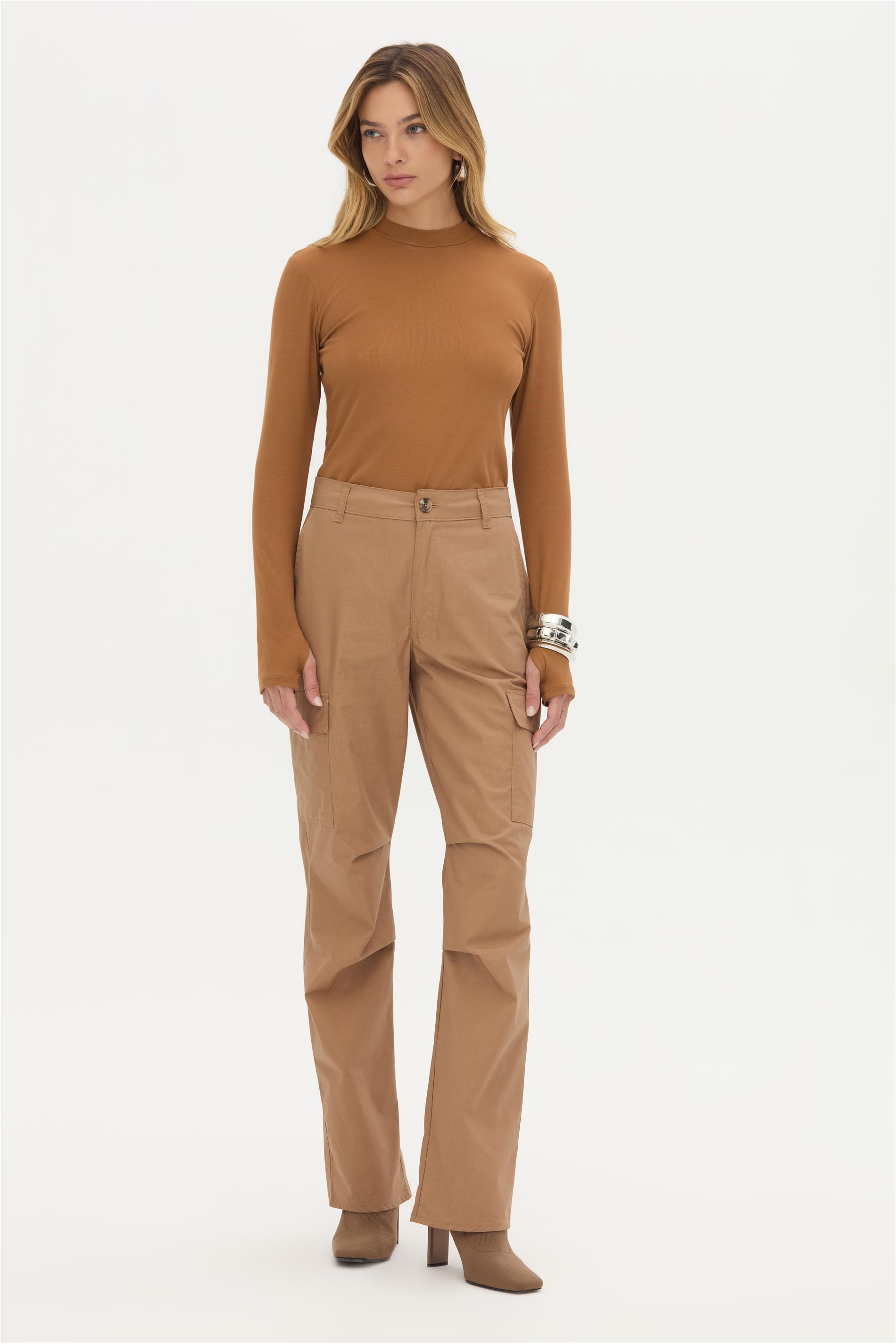 Calça Feminina Cargo em Sarja de Algodão