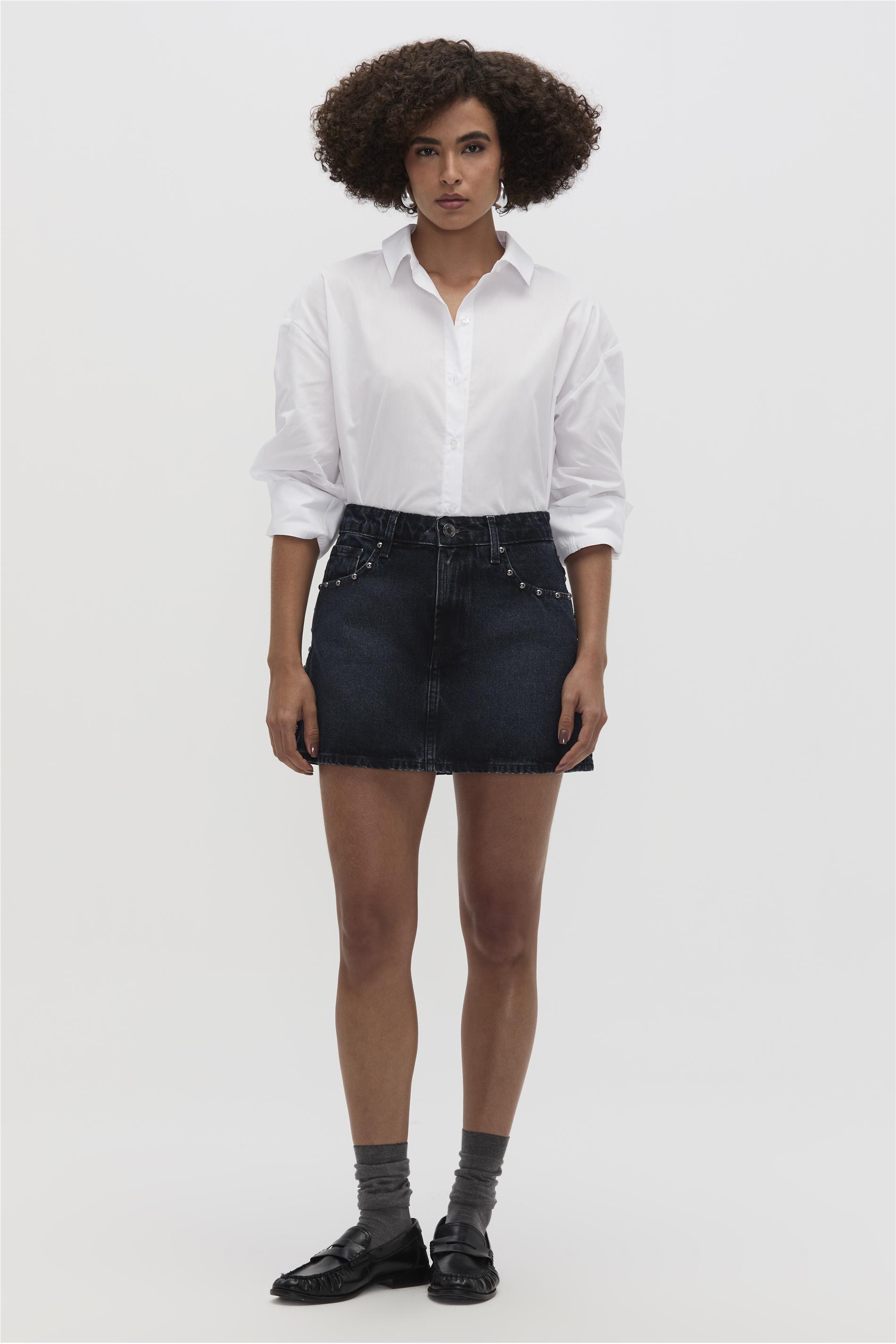 Saia Mini Jeans com Aplicações Metálicas