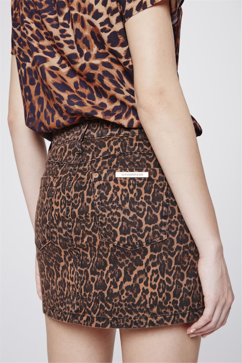 saia jeans animal print