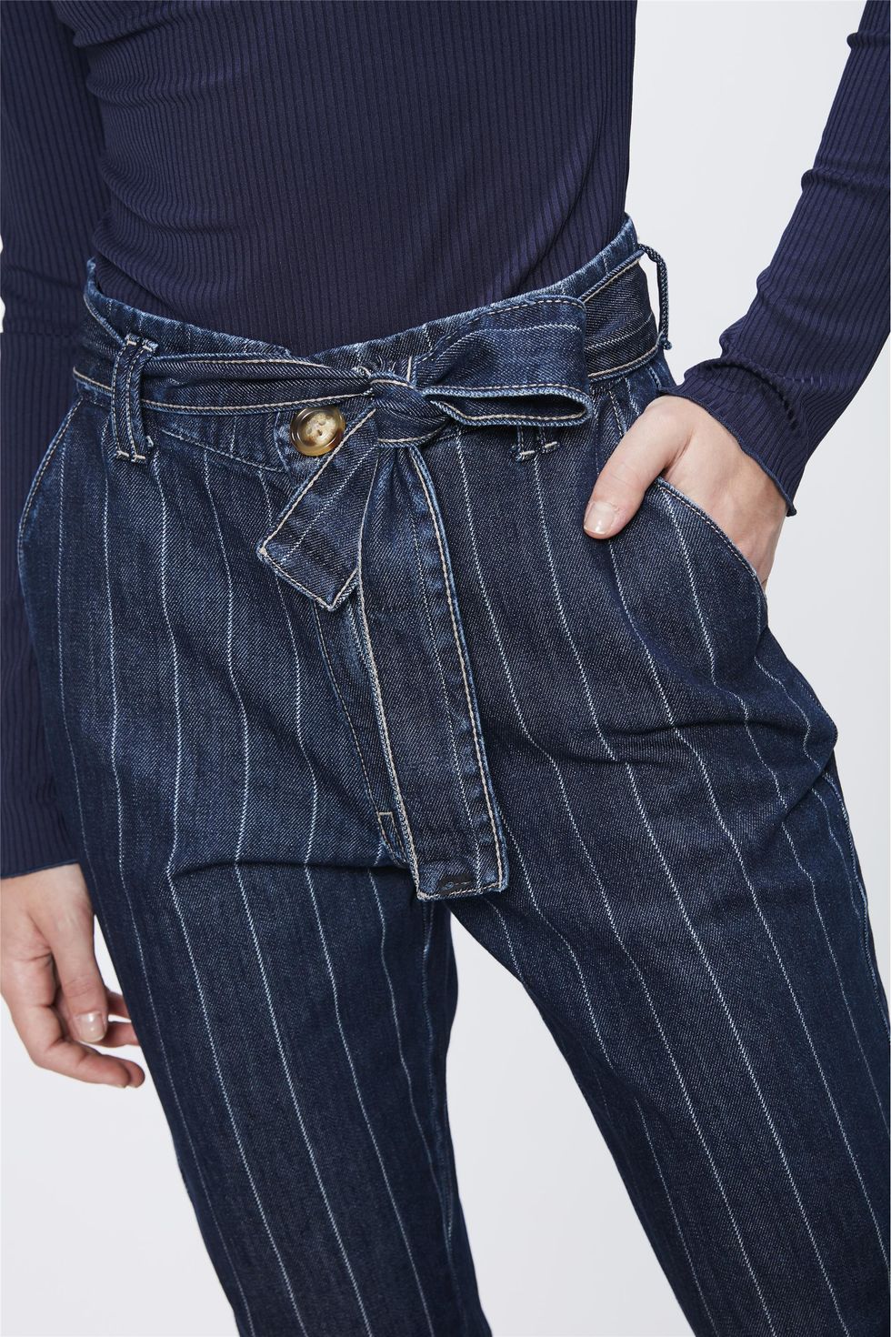 calça jeans risca de giz feminina
