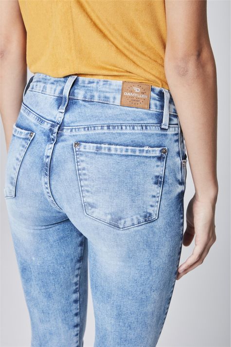 Calca-Jegging-Jeans-Claro-Feminina-Detalhe--