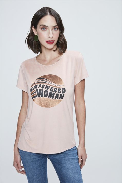 Camiseta-com-Estampa-Empowered-Woman-Frente--