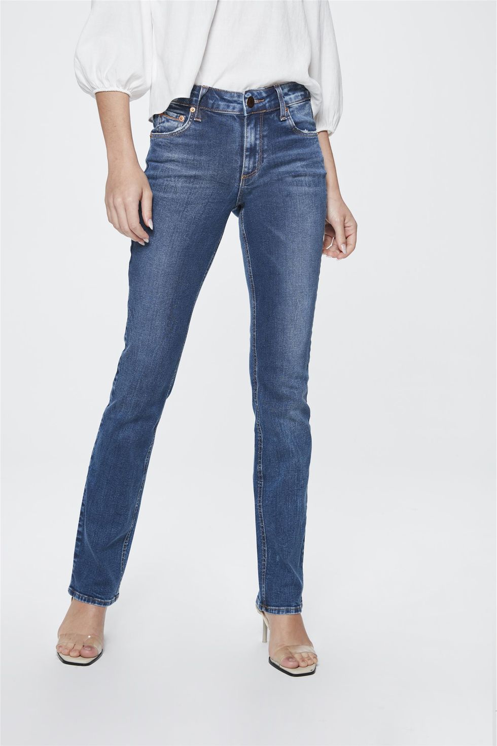 calça jeans reta cintura alta