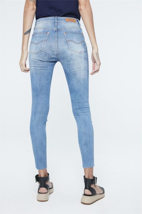 Calca-Jeans-Jegging-Cropped-Cintura-Alta-Detalhe--