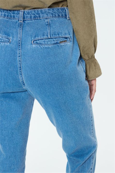 Calca-Jeans-Pleated-Feminina-Detalhe-1--