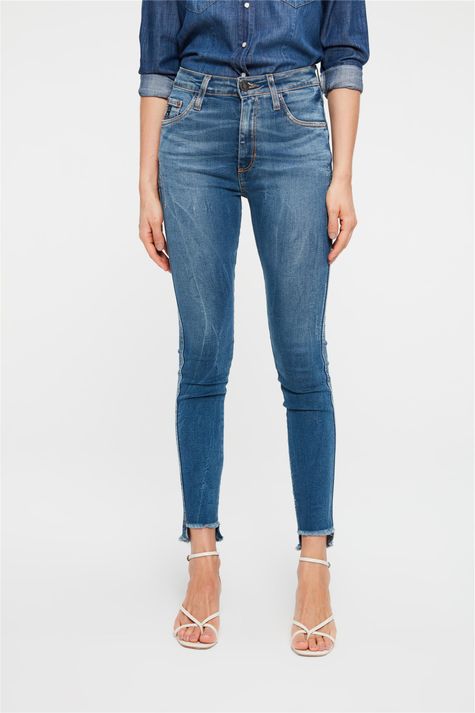Calca-Jeans-Cropped-Barra-Assimetrica-Detalhe--