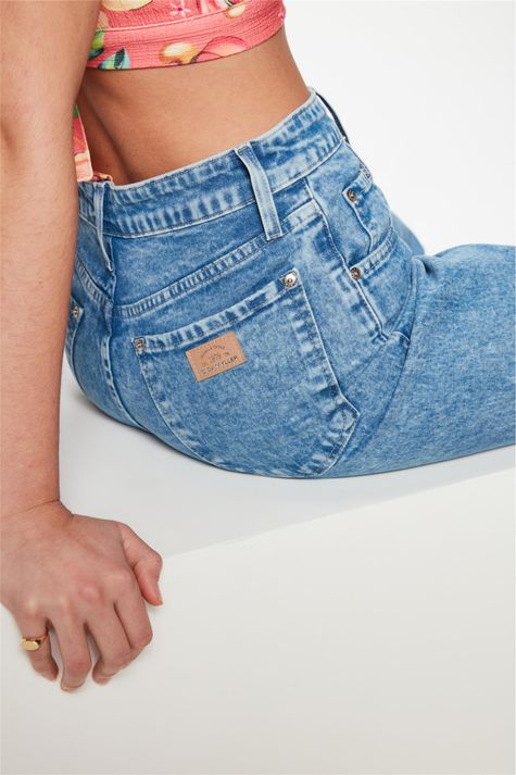 Calca-Jeans-Reta-Cintura-Super-Altissima-Detalhe-1--