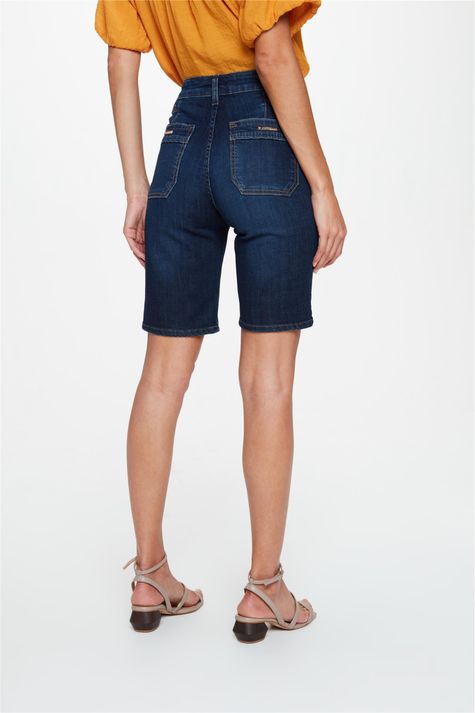 Bermuda-Jeans-Escuro-Justa-C25-Feminina-Costas--