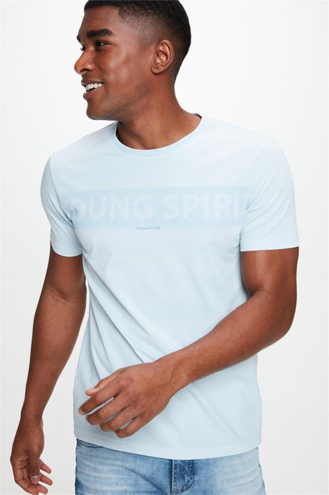 Camiseta-com-Estampa-Young-Spirit-Detalhe--