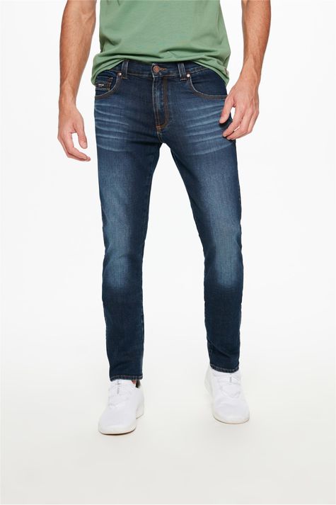 calca-jeans-escura-marcacoes-masculina-Detalhe--