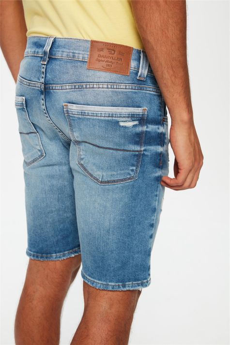 Bermuda-Jeans-Skinny-Rasgada-Masculina-Detalhe-2--