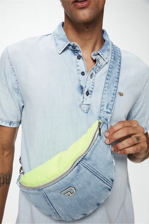 Pochete-Jeans-com-Detalhe-Neon-Detalhe--