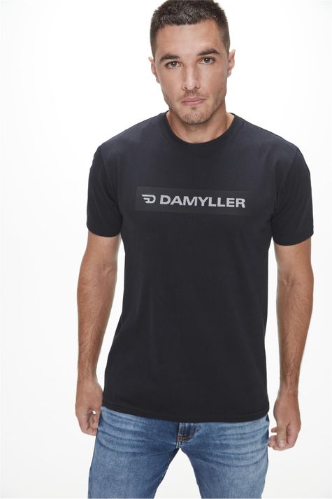 Camiseta-com-Estampa-Damyller-Frontal-Detalhe--