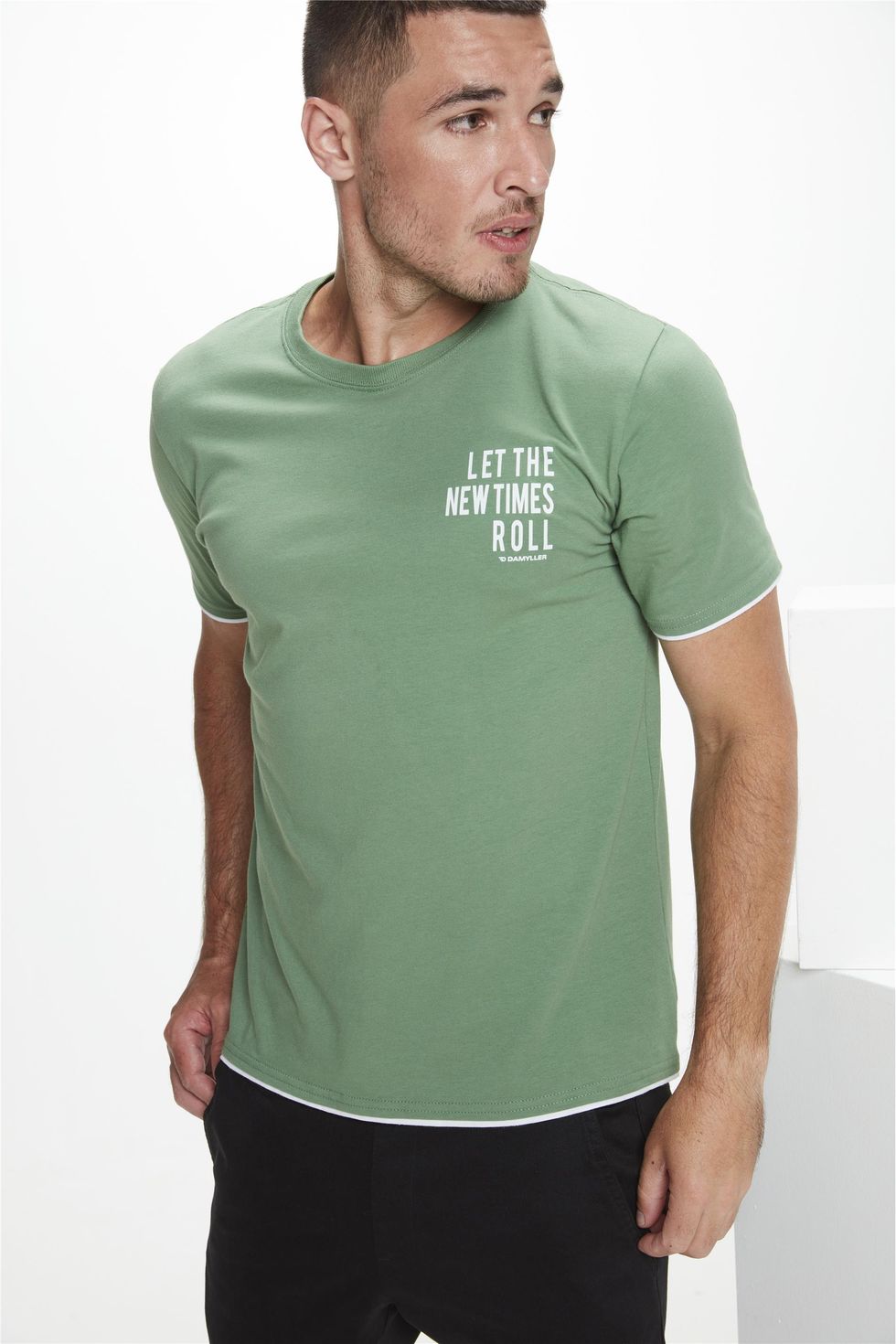 Camiseta-Estampa-Let-The-New-Times-Roll-Frente--