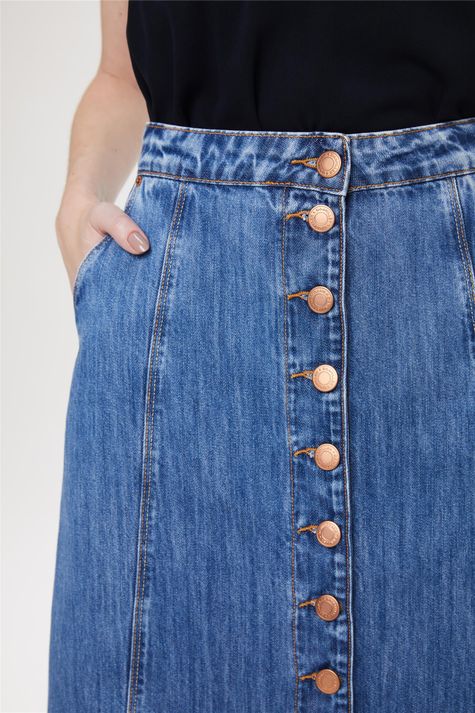 Saia-Midi-Jeans-com-Botoes-na-Frente-Frente--